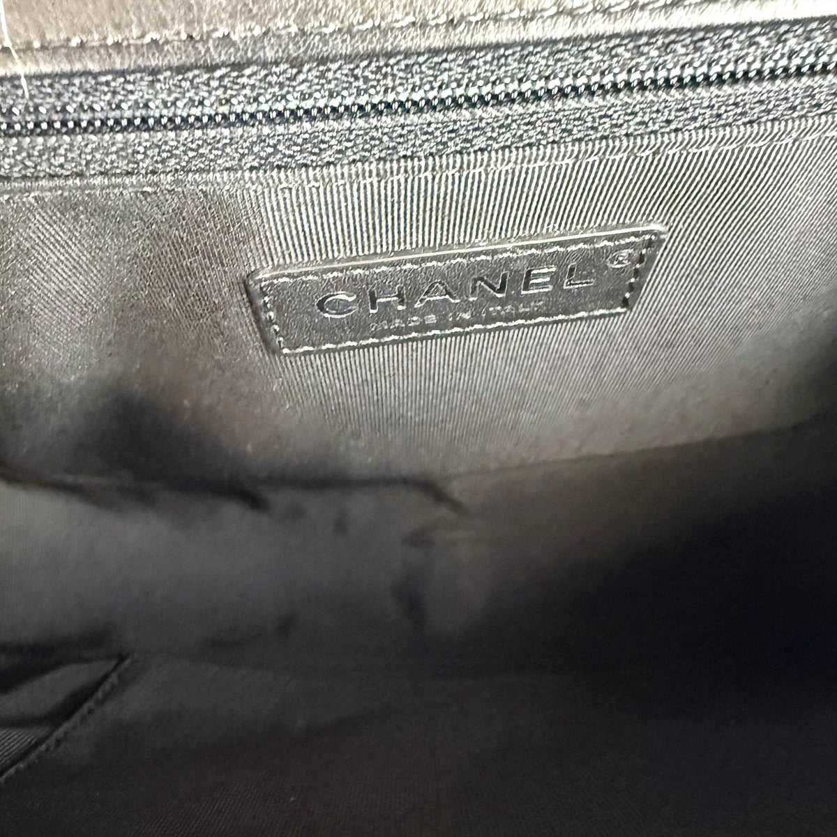 Authentic Chanel Boy Bag New Medium Black Chevron Lambskin Ruthenium Hardware - 04_inside.jpg