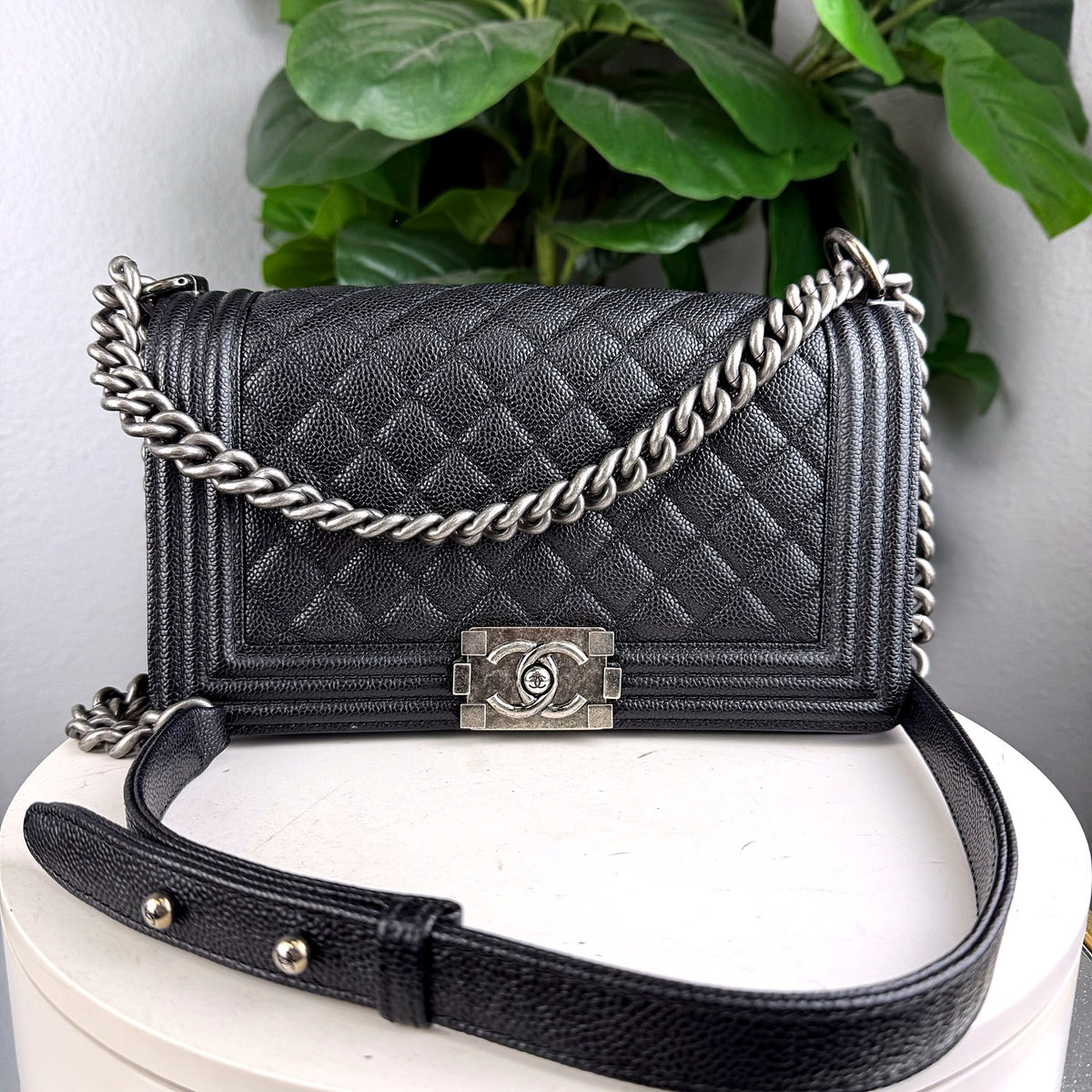 Authentic Chanel Boy Bag Medium Caviar Leather Quilted Silver Hardware Black - 01_photo.jpg