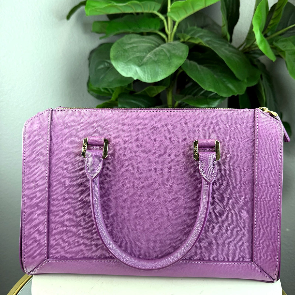 Authentic MCM Ella Tote Medium Saffiano Leather Lilac Purple Crossbody Bag - 02_photo.jpg