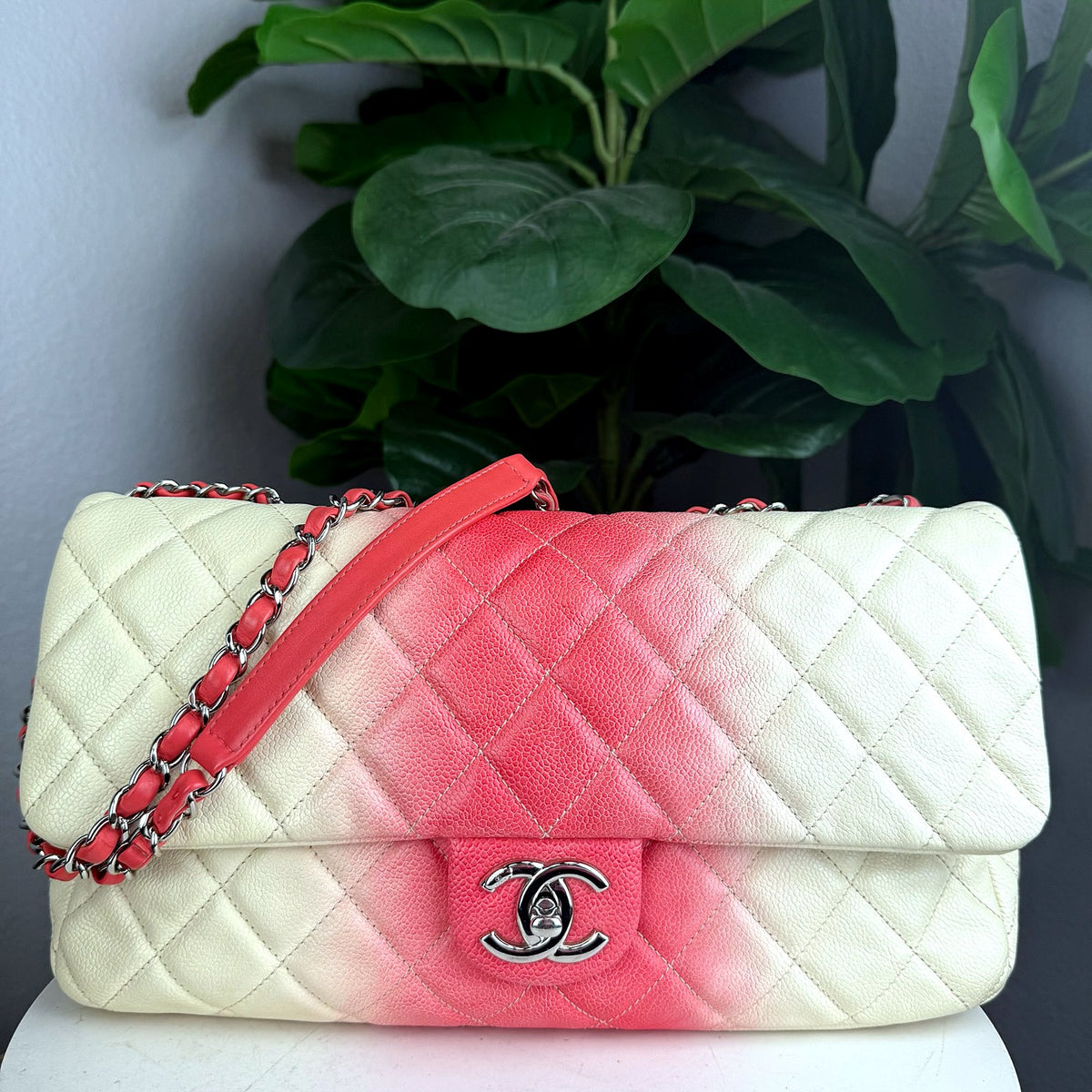 Authentic Chanel Classic Flap Medium Quilted Caviar Ombré Pink Coral Beige Bag - 01_photo.jpg