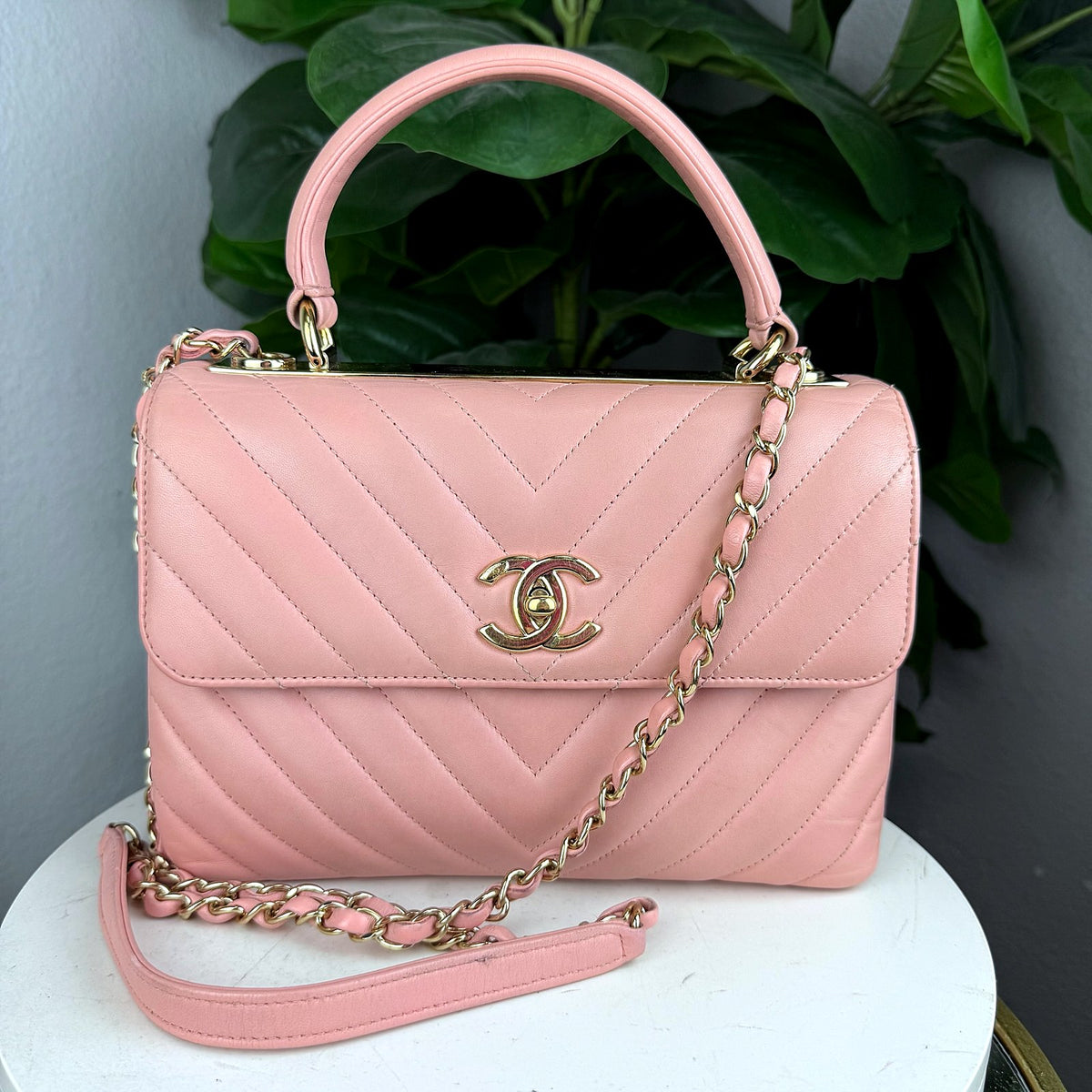 Authentic Chanel Pink Chevron Quilted Trendy CC Small Top Handle Flap Bag - 01_photo.jpg