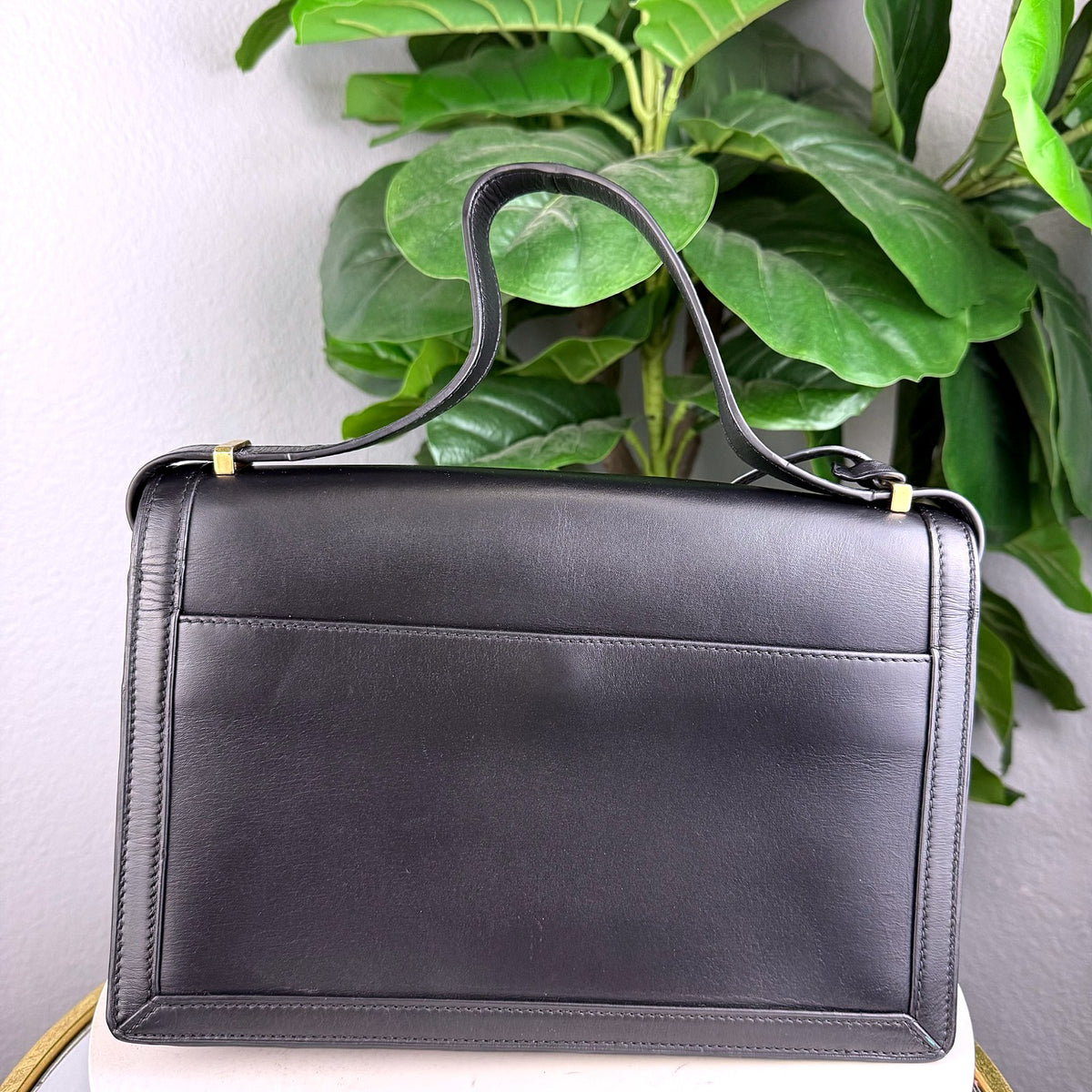Authentic Loewe Barcelona Black Leather Top Handle Shoulder Bag - 02_photo.jpg