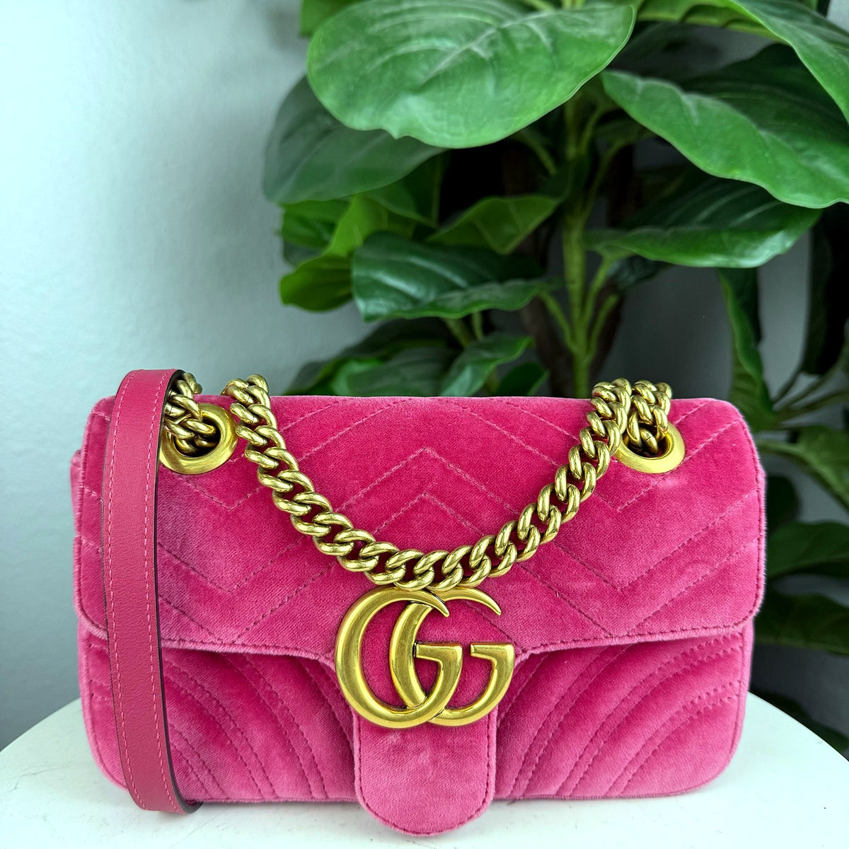 Authentic Gucci GG Marmont Small Velvet Shoulder Bag Pink - 01_photo.jpg