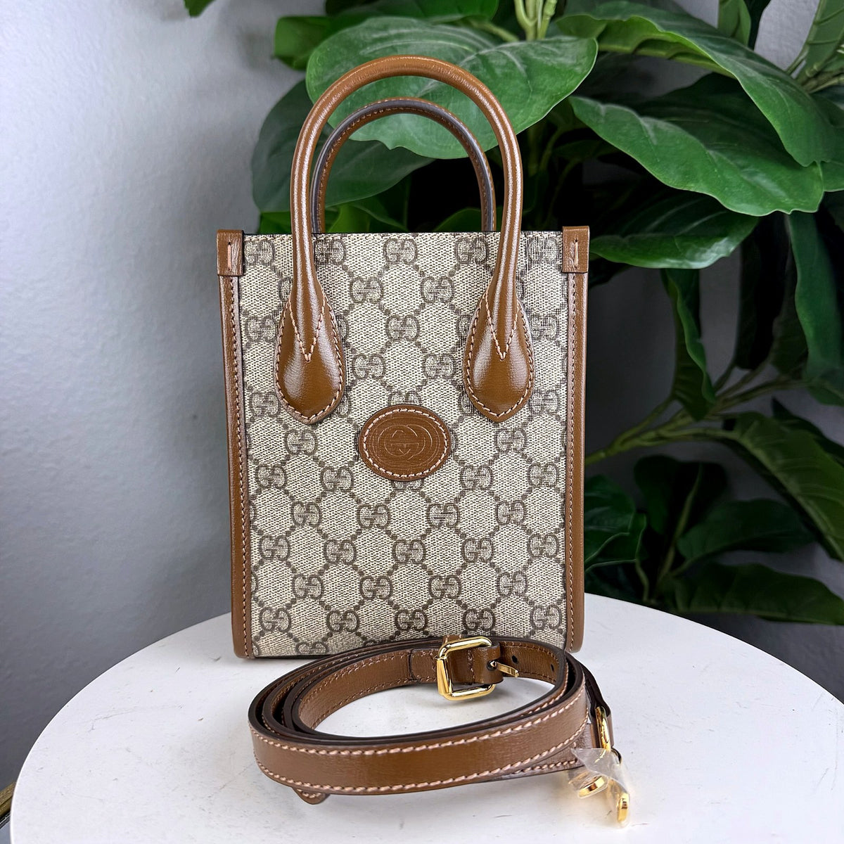 Authentic Gucci Ophidia GG Supreme Mini Top Handle Tote Bag - 01_photo.jpg