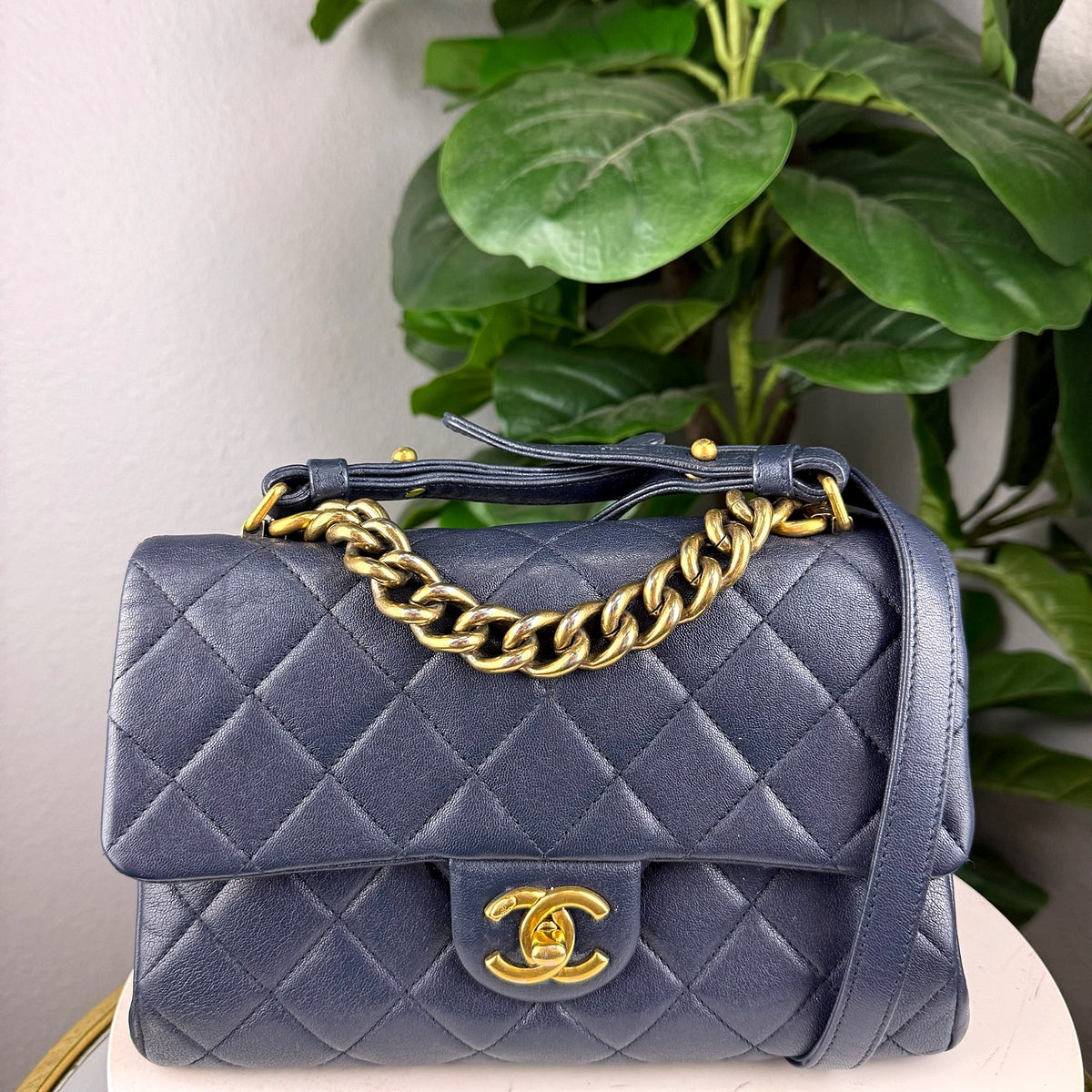 Authentic Chanel Classic Flap Bag Medium Quilted Lambskin Navy Blue Gold Hardware - 01_photo.jpg