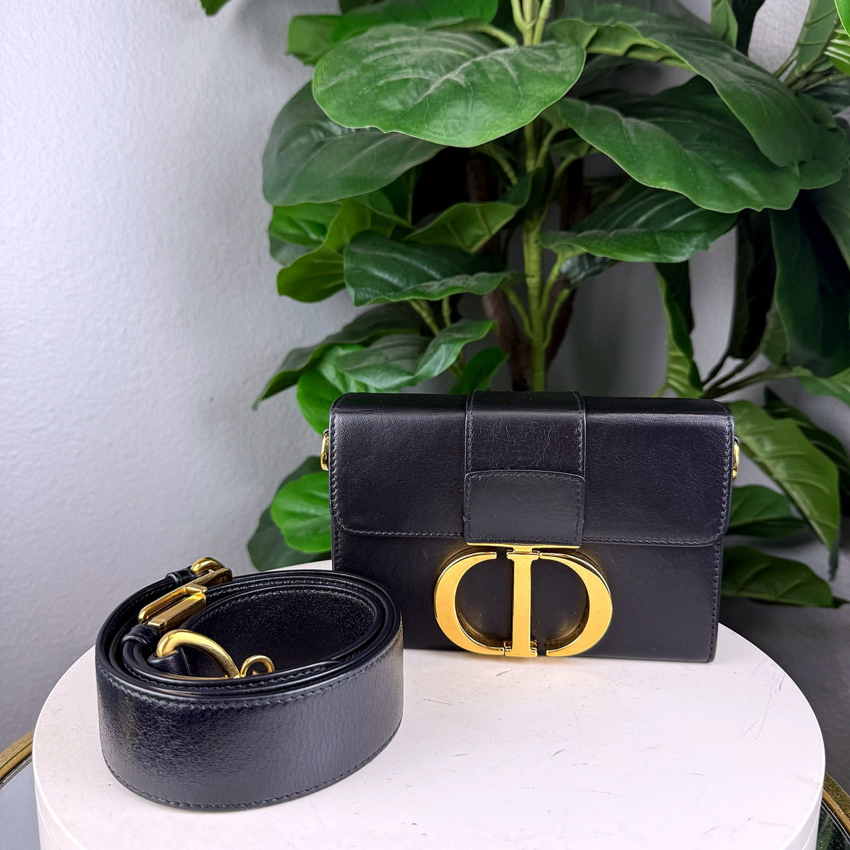 Authentic Dior 30 Montaigne Black Leather Flap Bag Gold Hardware - 01_photo.jpg
