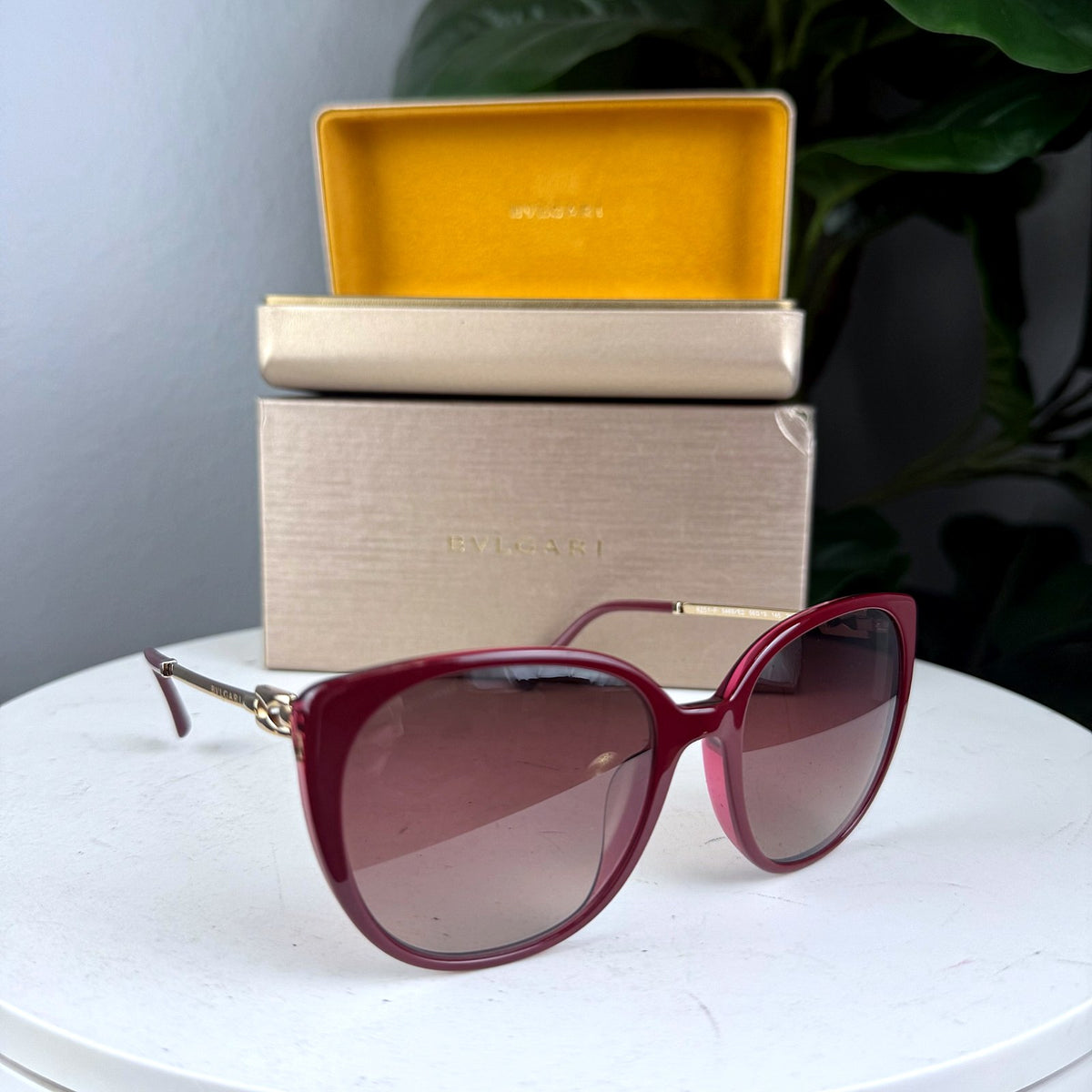 Authentic Bvlgari Burgundy Cat-Eye Sunglasses with Case - 02_photo.jpg