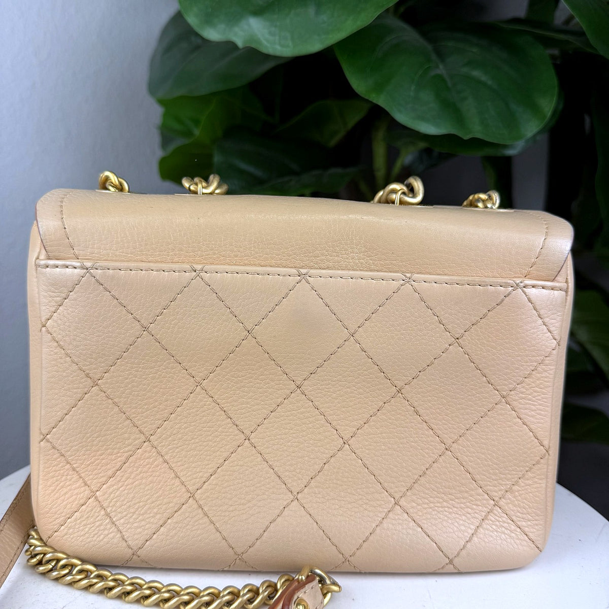 Authentic Chanel Golden Class Medium Flap Beige Quilted Leather Shoulder Bag - 02_photo.jpg