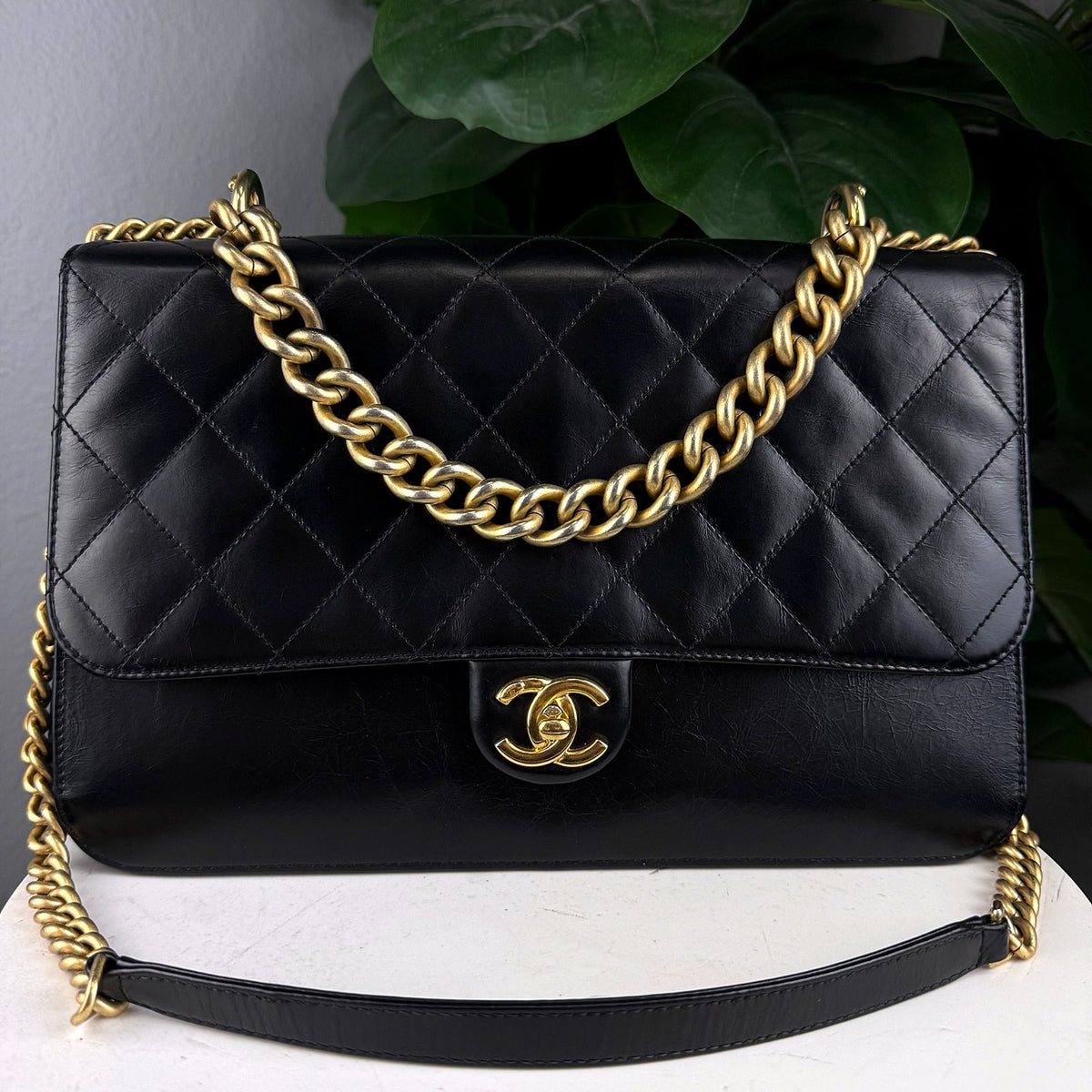 Authentic Chanel Classic Flap Jumbo Black Lambskin Leather with Gold Hardware - 01_photo.jpg