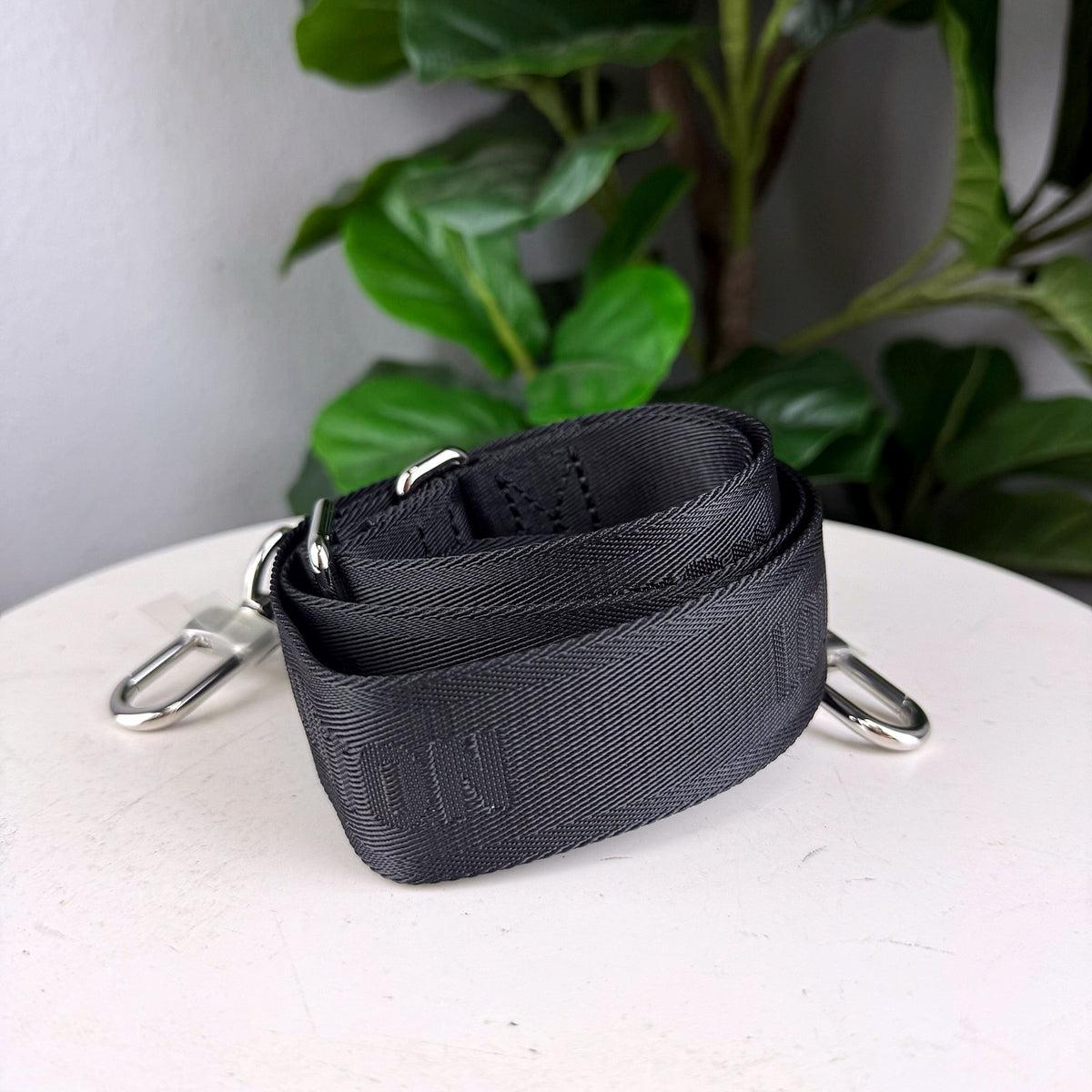 Authentic Louis Vuitton Epi Leather Shoulder Strap Black 1.5" x 45" - 02_photo.jpg