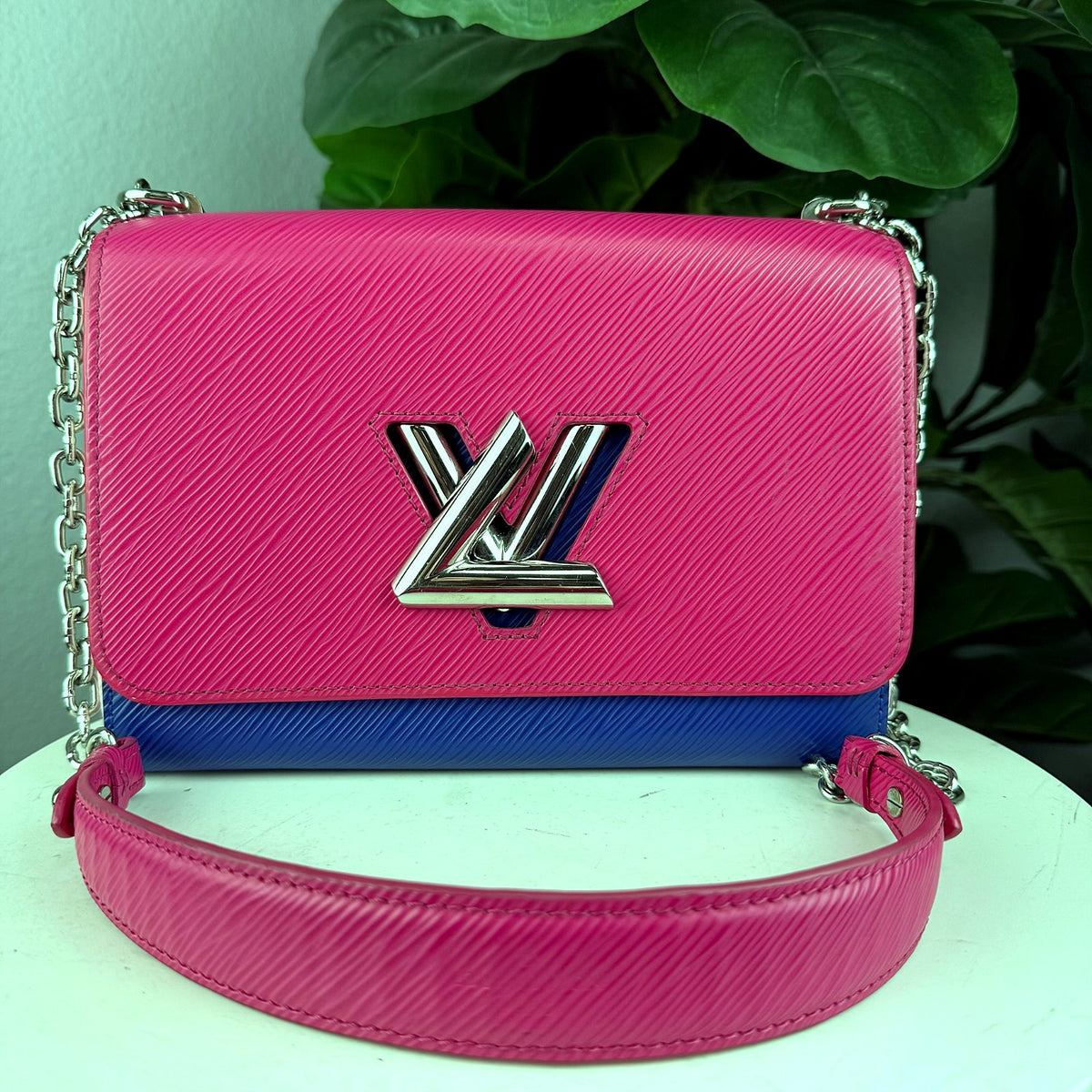 Authentic Louis Vuitton Twist MM Epi Leather Pink Blue Shoulder Bag - 01_photo.jpg