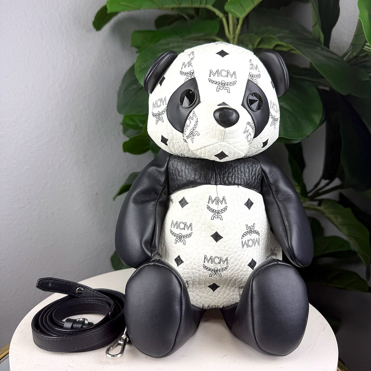 Authentic MCM Panda Visetos Backpack White Black Leather - 01_photo.jpg