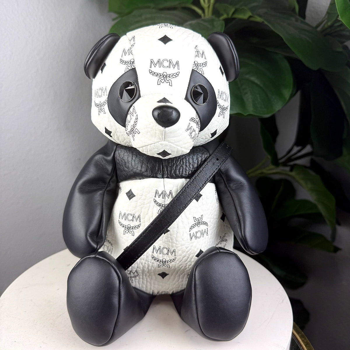 Authentic MCM Panda Visetos Backpack White Black Leather - 02_photo.jpg