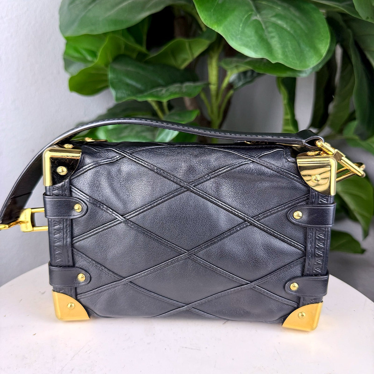 Authentic Louis Vuitton Petite Malle Black Leather Shoulder Bag Gold Hardware - 03_photo.jpg