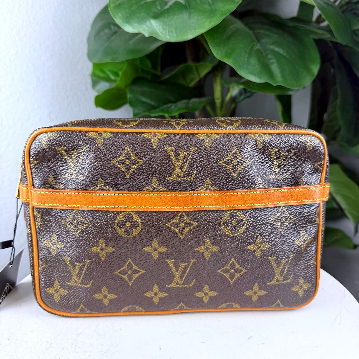Authentic Louis Vuitton Compiegne 23 Monogram Canvas Toiletry Pouch - 01_photo.jpg