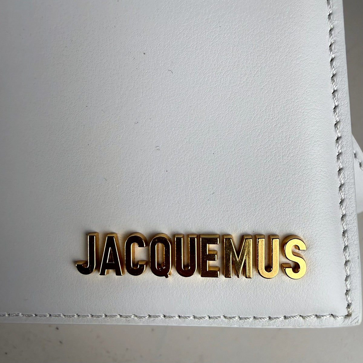 Authentic Jacquemus Le Grand Bambino White Leather Top Handle Bag - 05_inside.jpg
