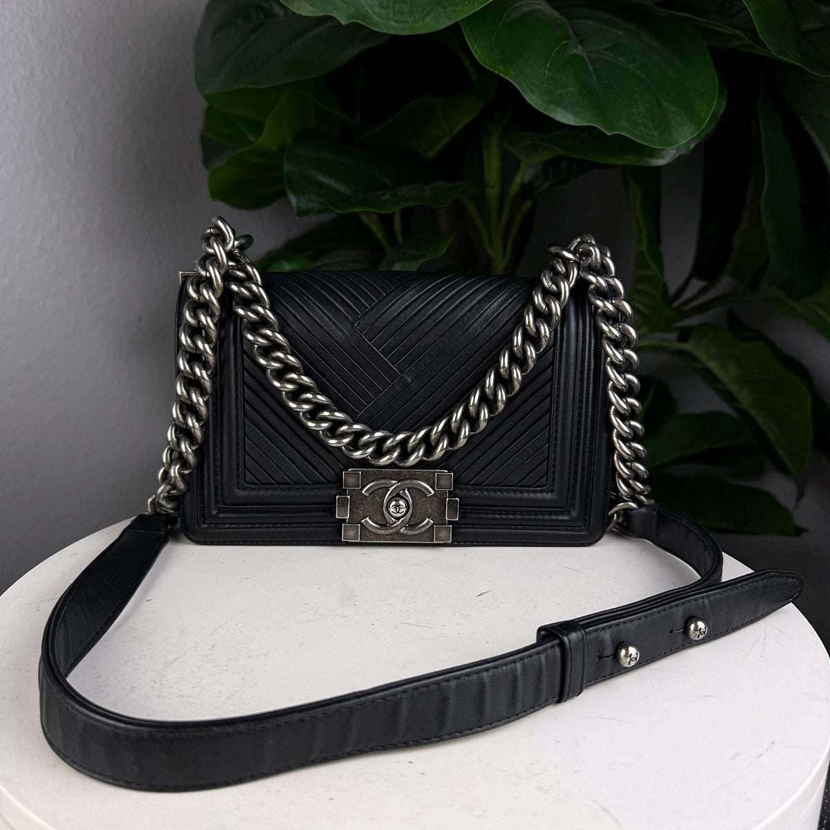 Authentic Chanel Boy Small Black Chevron Calfskin Flap Bag Ruthenium Hardware - 01_photo.jpg