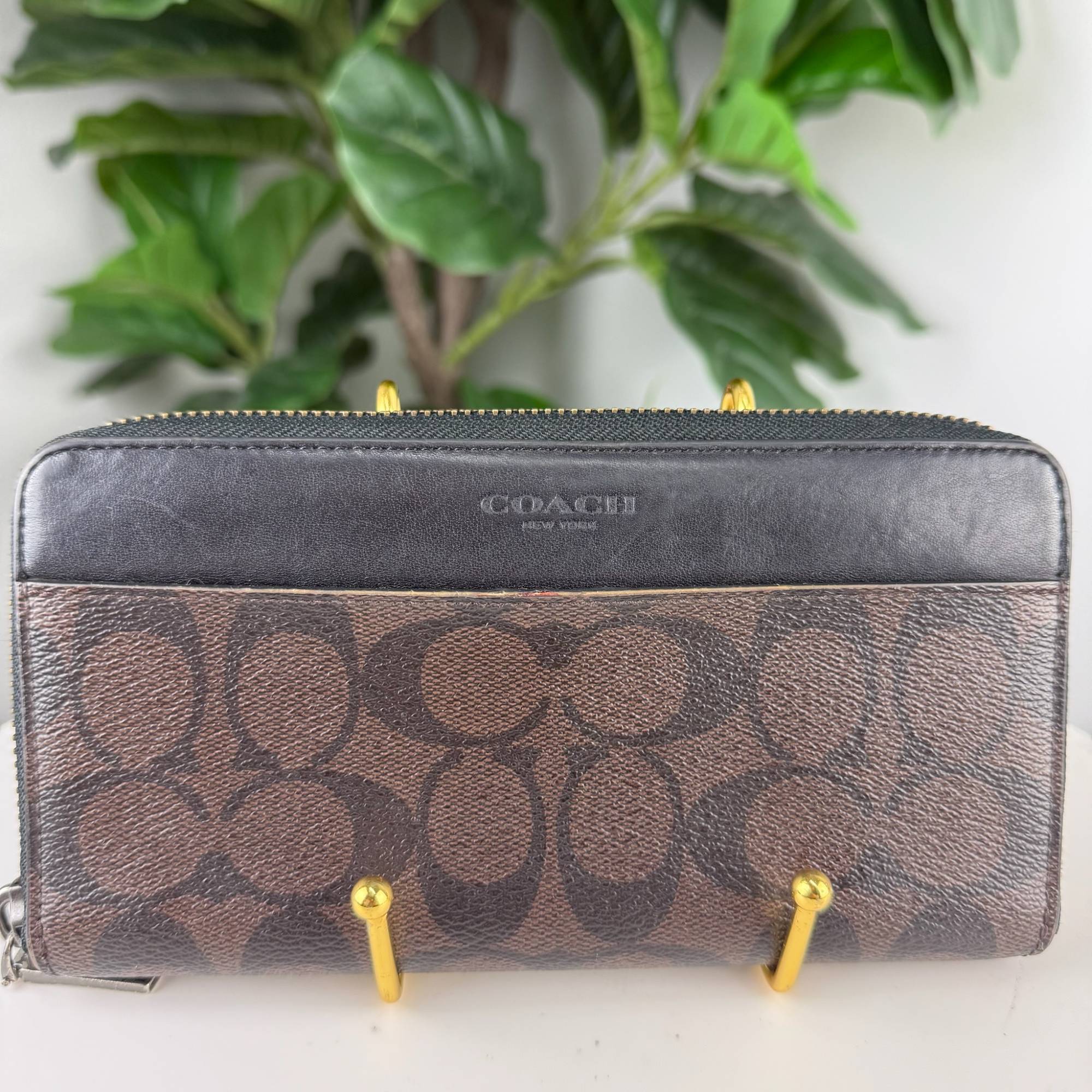 Authentic Coach Signature Canvas Zip-Around Wallet