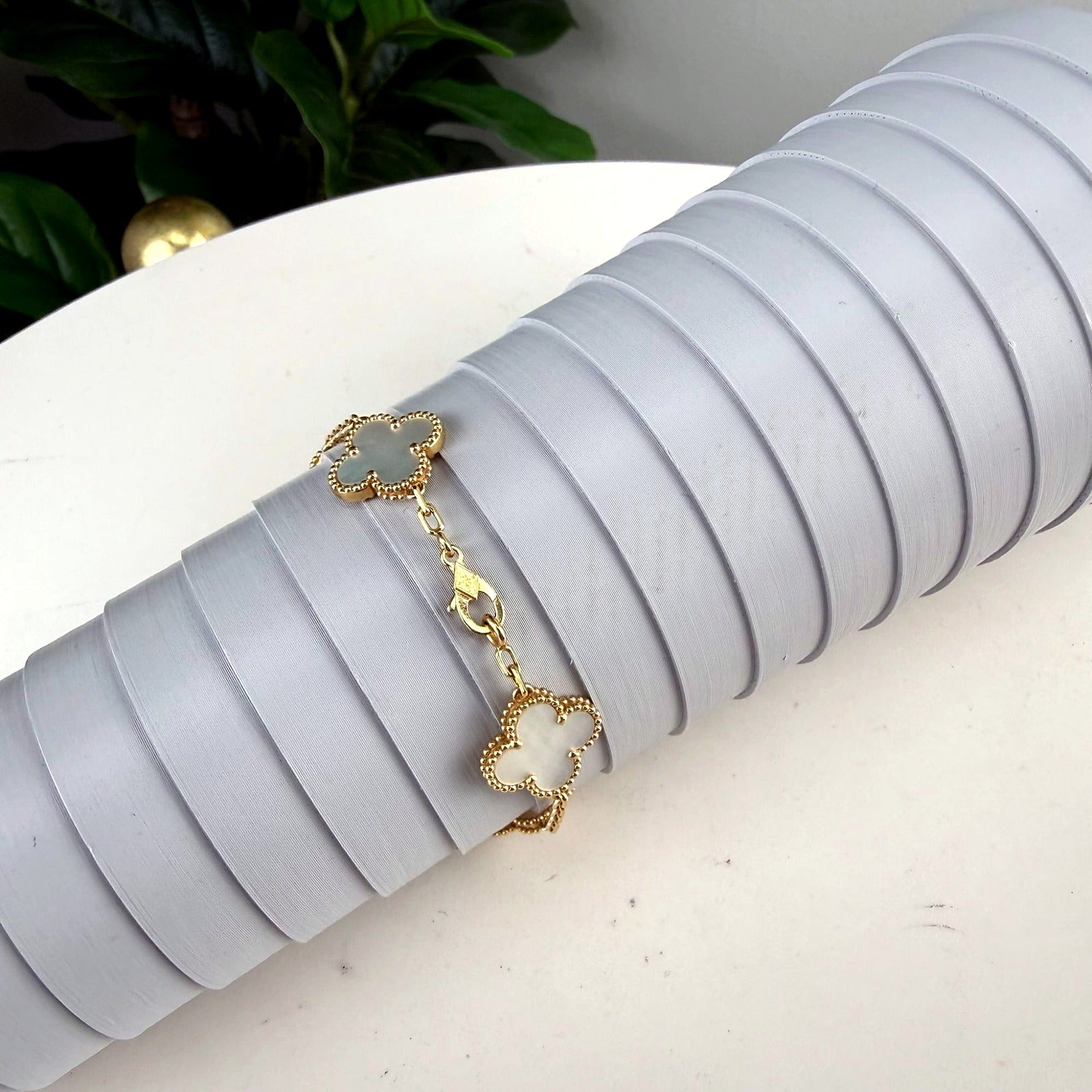 Van Cleef & Arpels Vintage Alhambra 5-Motif Bracelet 18K Yellow Gold Mother-of-Pearl