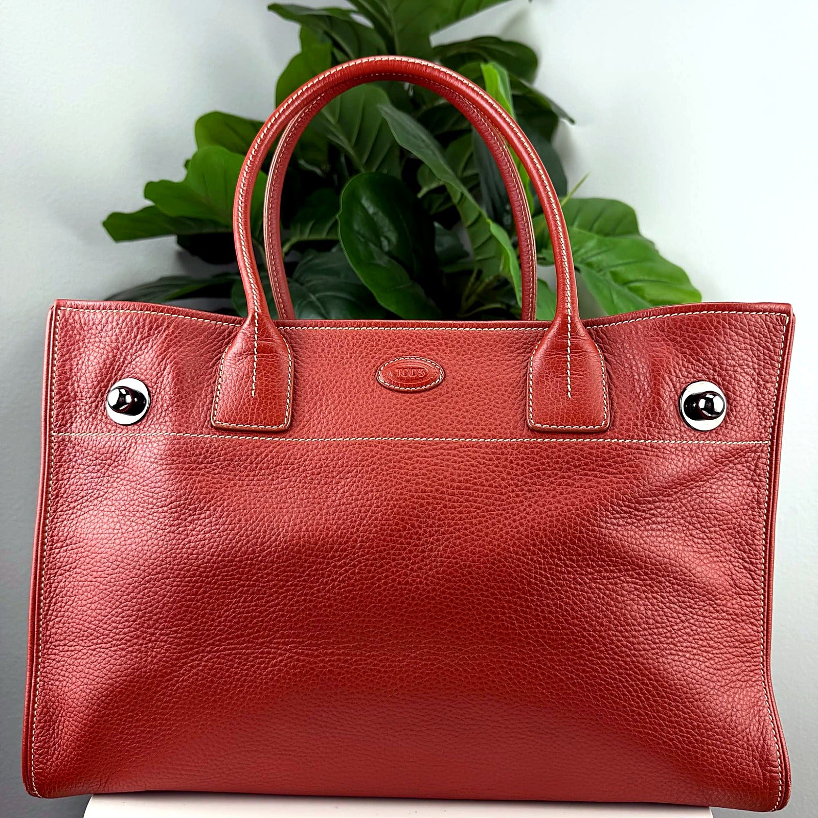Authentic Tod's Red Pebbled Leather Tote - Oval Logo Plate