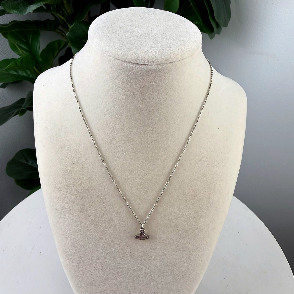 Authentic Vivienne Westwood Silver-Tone Orb Pendant Necklace - front