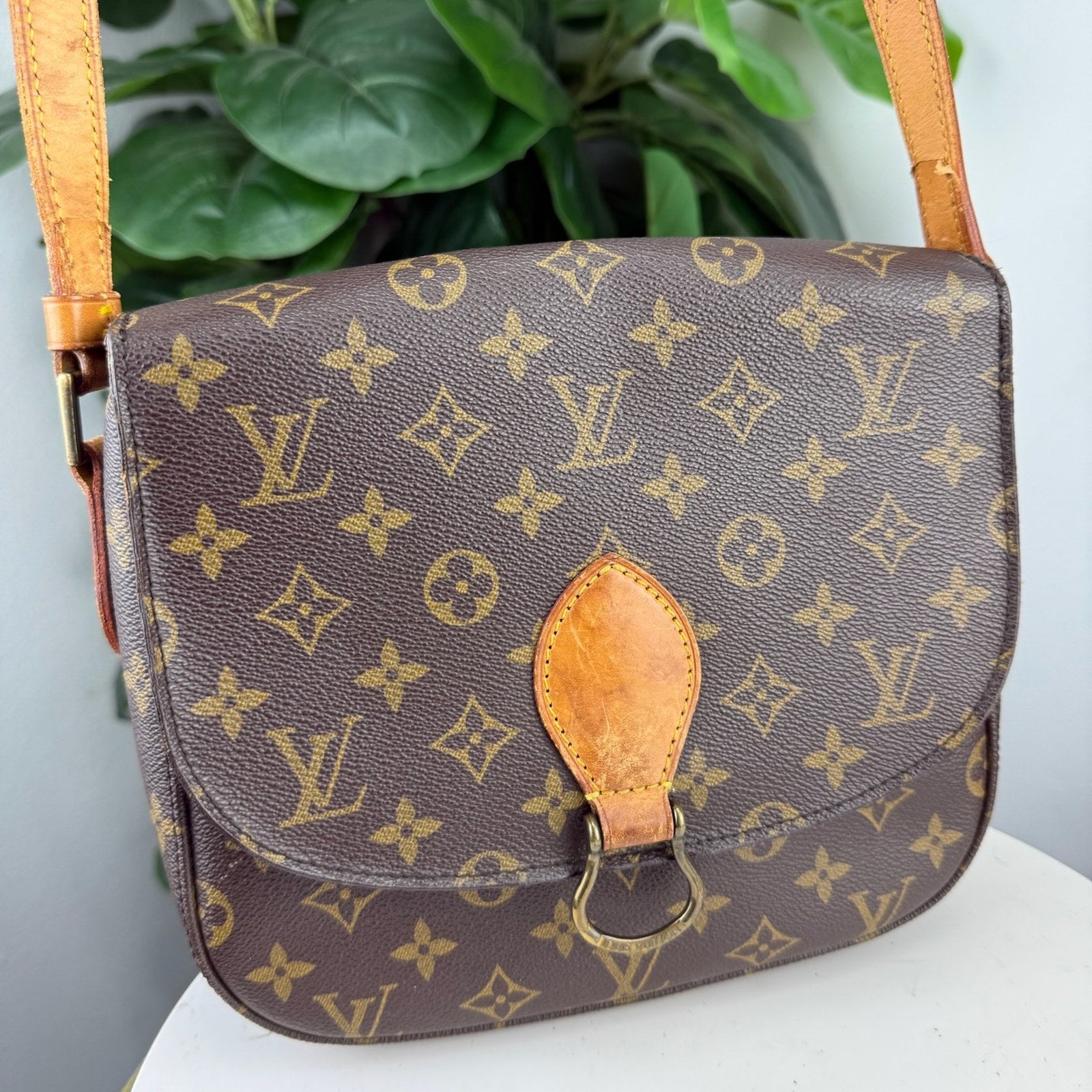 Louis Vuitton Saint Cloud crossbody - front