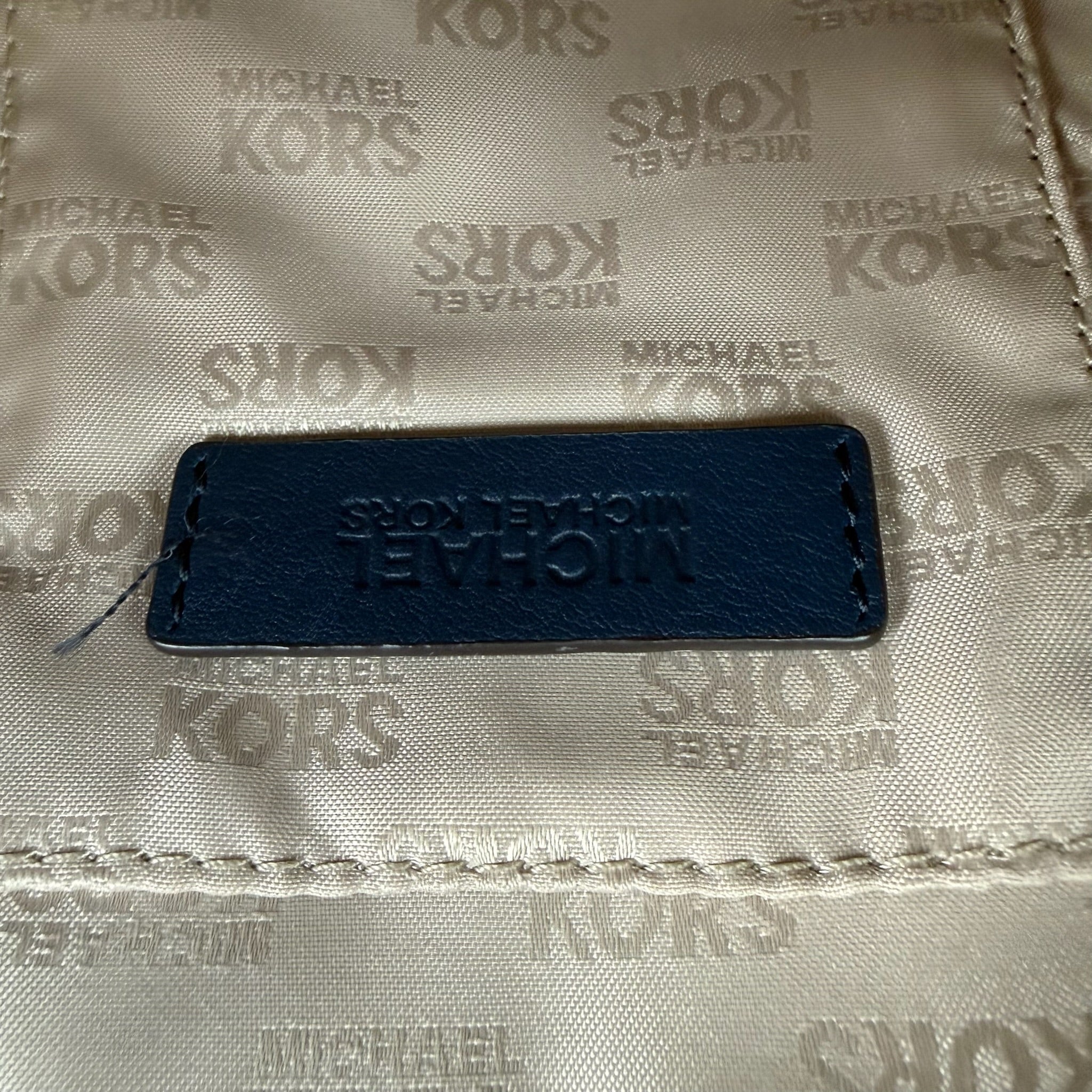 Authentic Michael Kors Jet Set Charm Small Oval Camera Crossbody Bag
