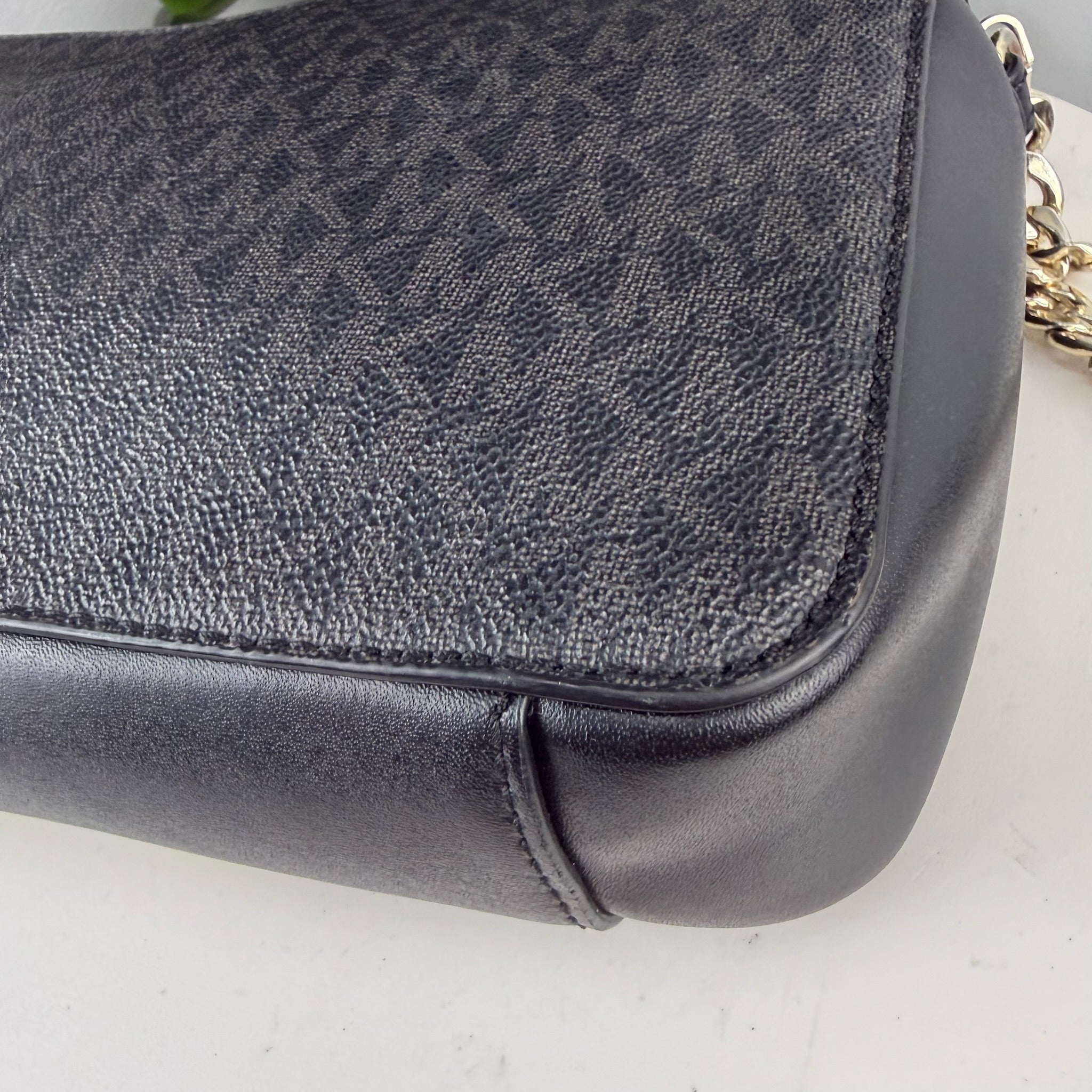 Michael Kors Jet Set Charm Center Stripe Camera Crossbody Bag