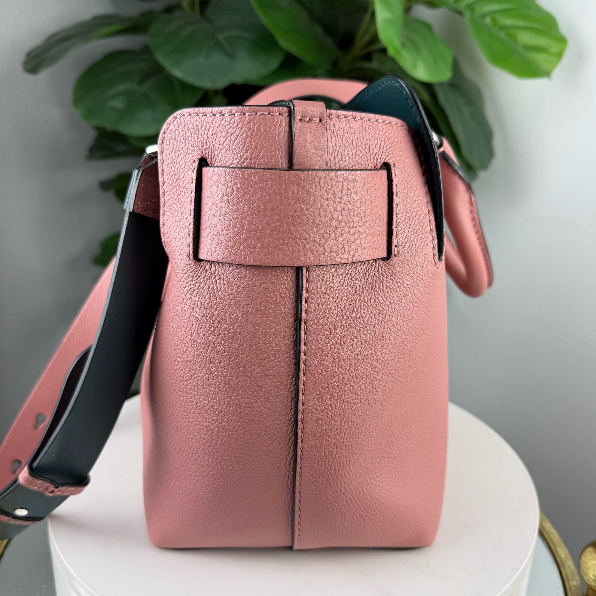 Burberry The Belt Bag Pebbled Leather - Pink