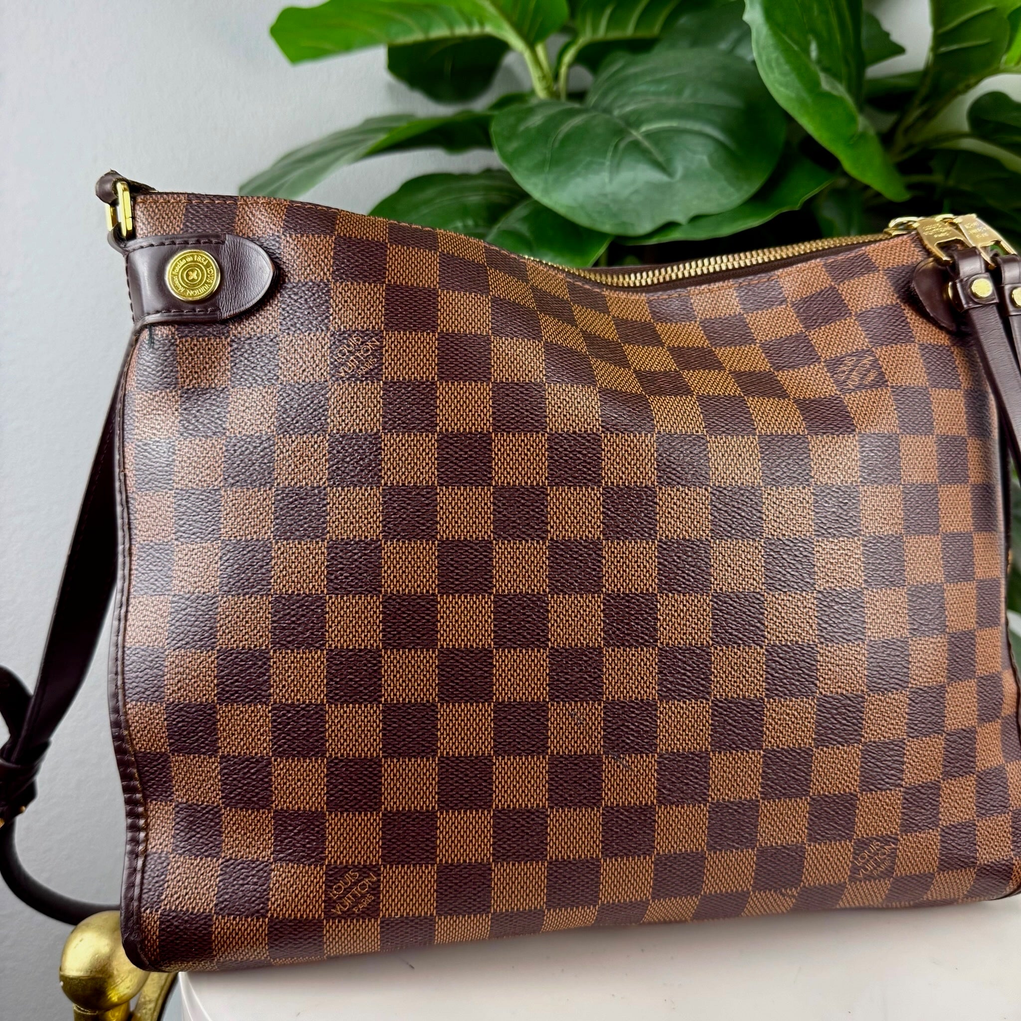 Authentic Louis Vuitton Damier Ebene Duomo Messenger Bag