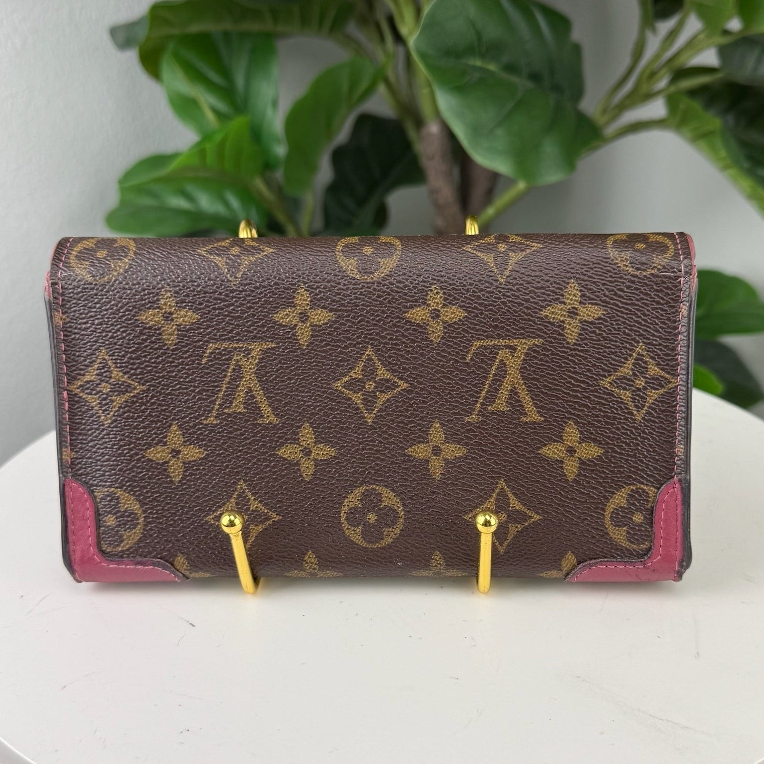 Authentic Louis Vuitton Sarah Retiro Wallet