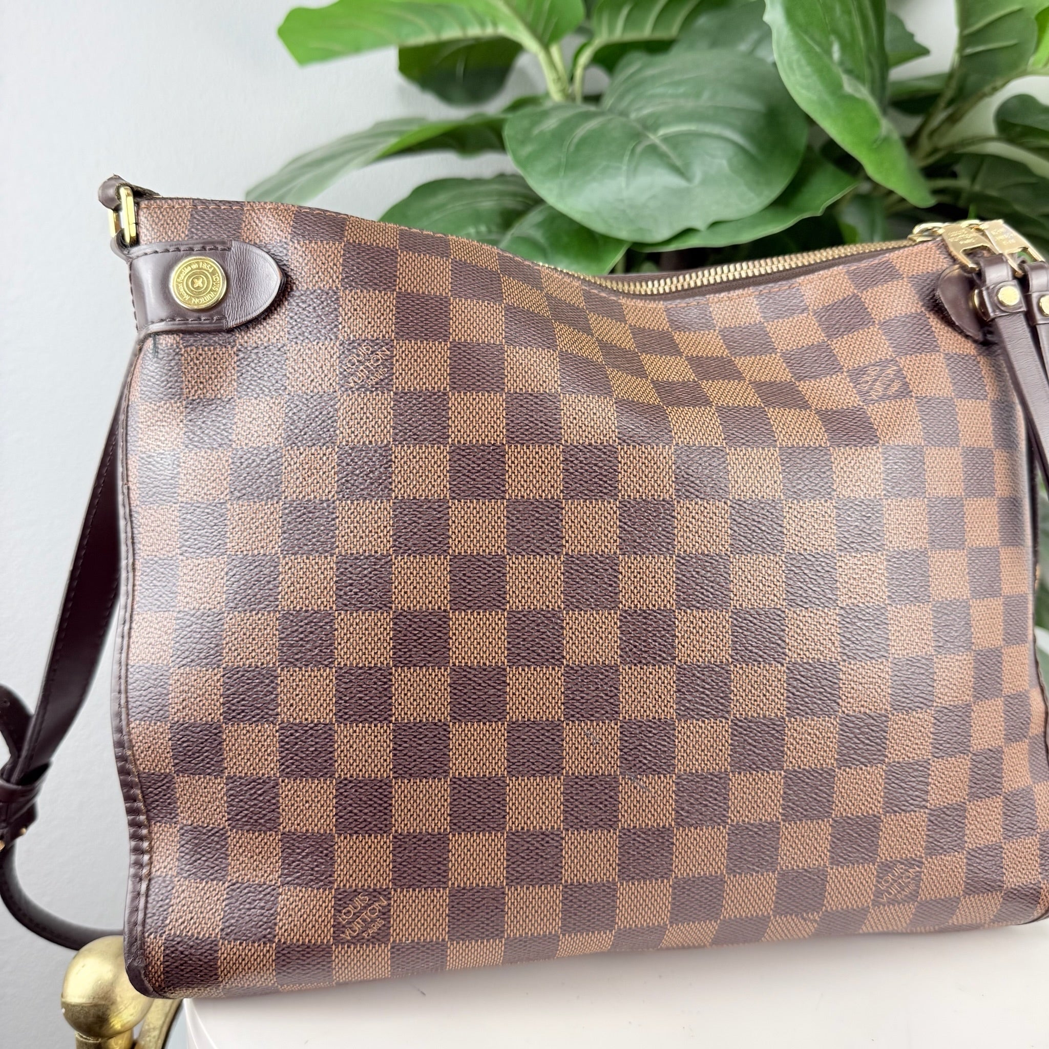 Authentic Louis Vuitton Damier Ebene Duomo Messenger Bag