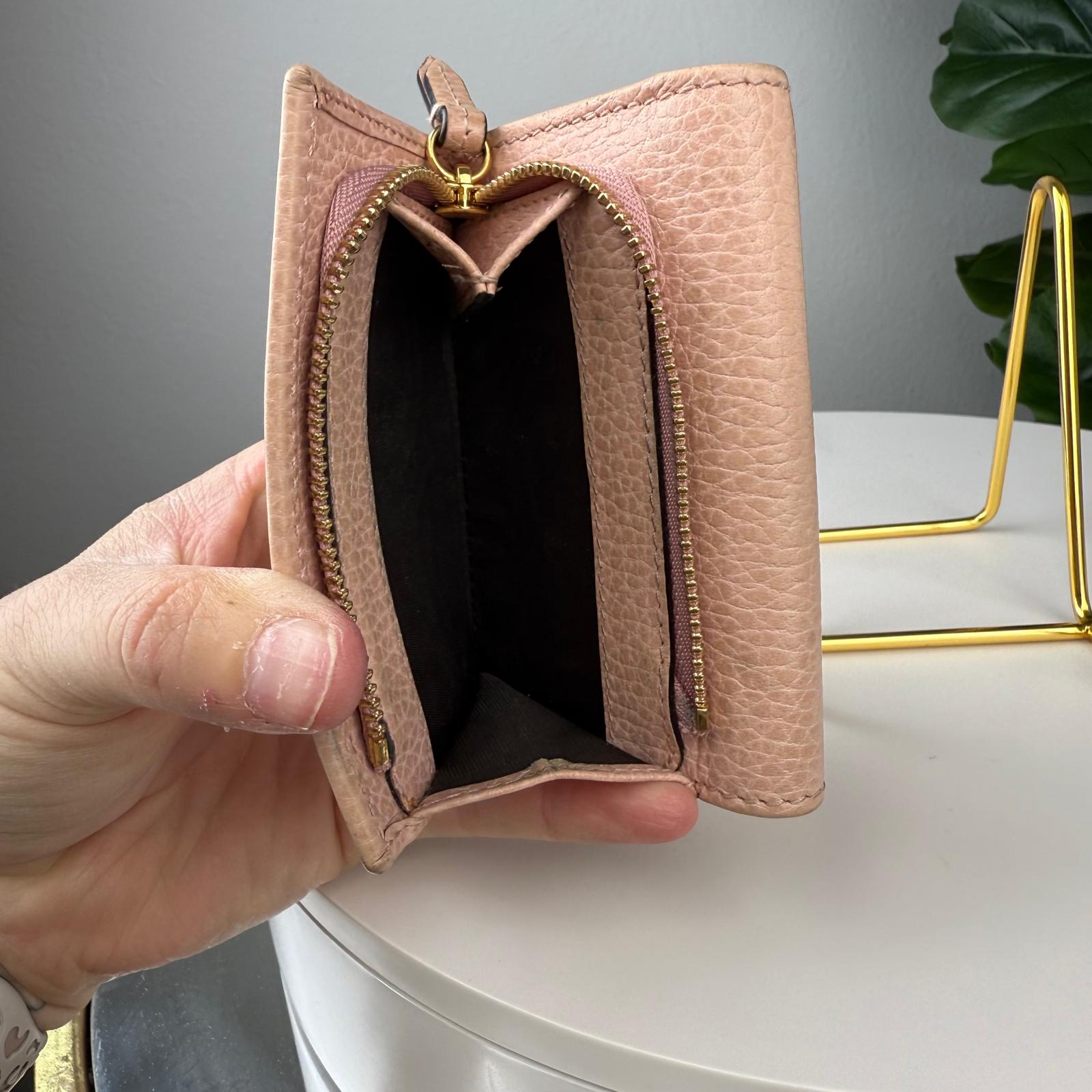 💎Authentic Gucci GG Marmont Logo Leather Trifold Wallet