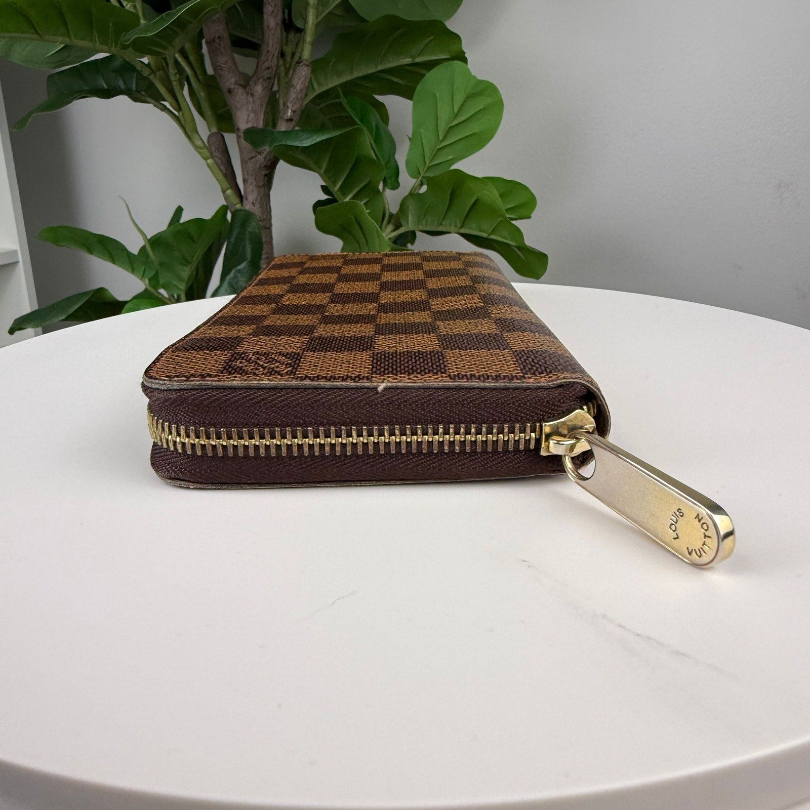 Authentic Louis Vuitton Damier Zippy Long Wallet