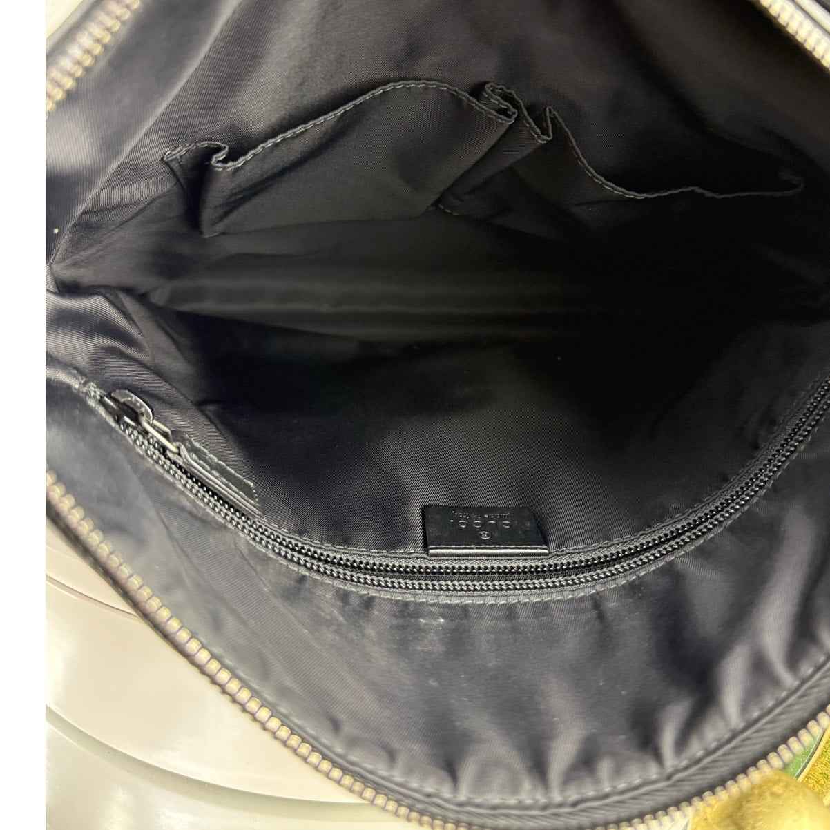 Gucci GG Coated Canvas Front Zip Flat Messenger Bag Black Medium Authentic Pre Owned