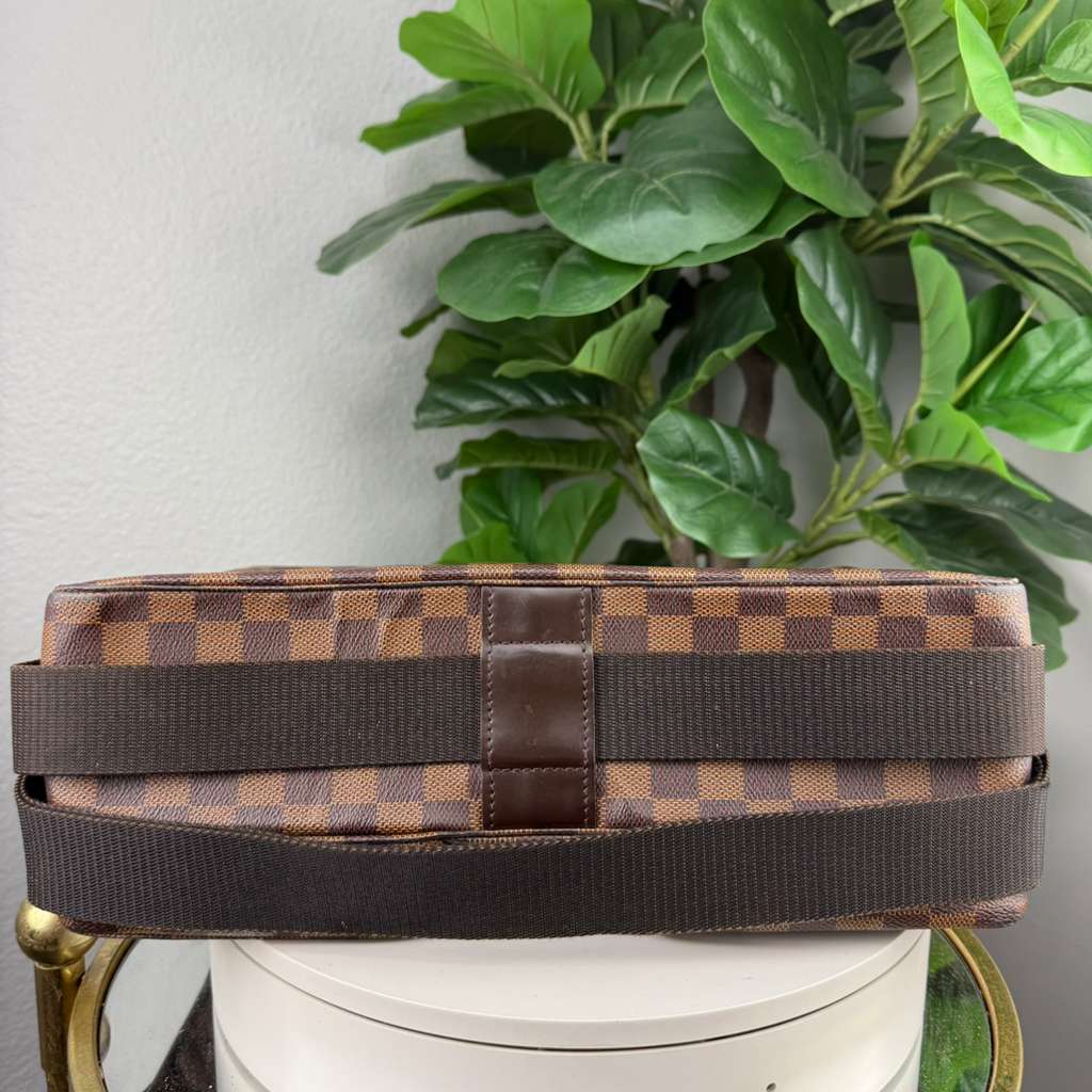 Authentic Louis Vuitton Damier Ebene Broadway Messenger Bag