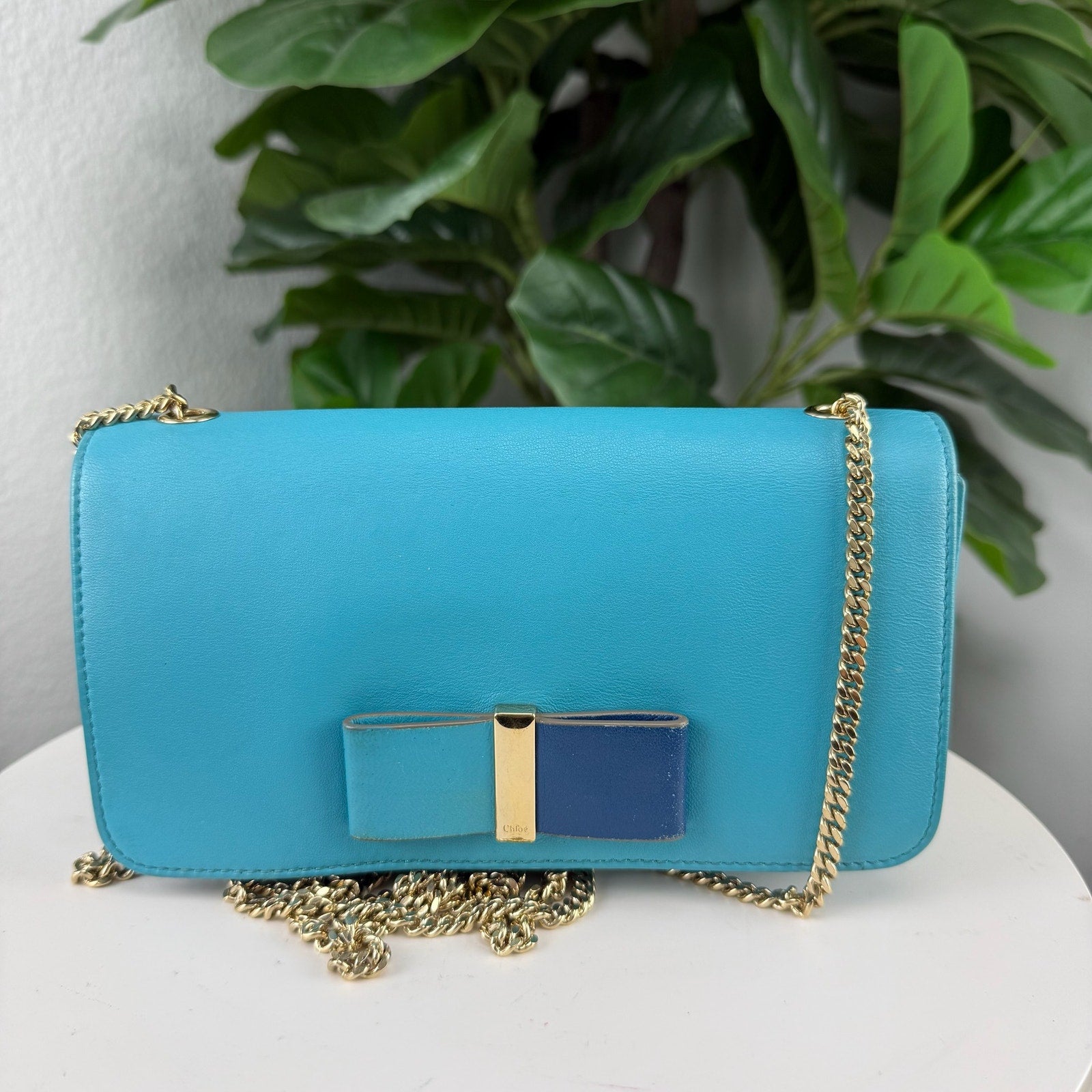 Chloe Leather Blue Bow Chain Wallet Crossbody Bag Authentic Pre Owned