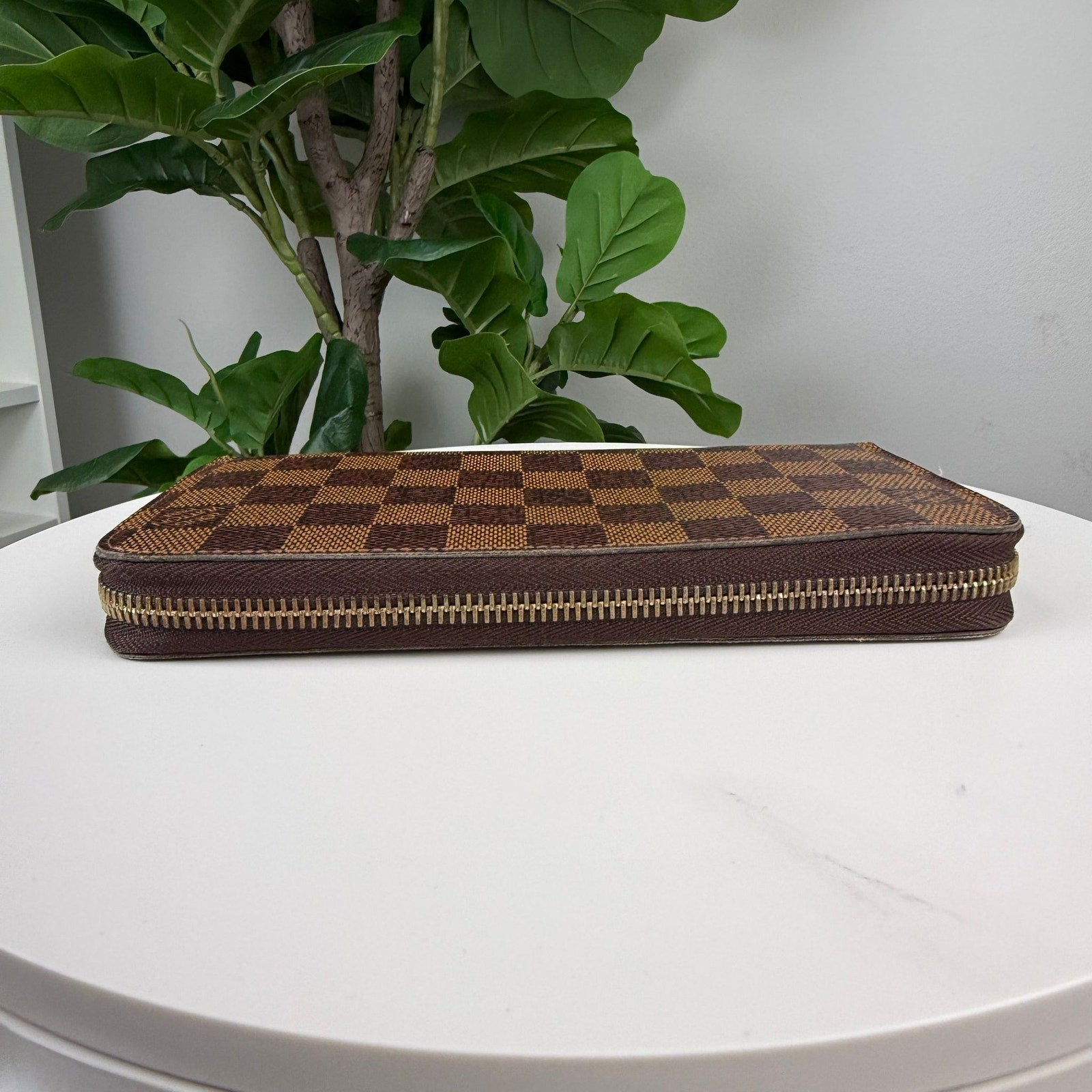 Authentic Louis Vuitton Damier Zippy Long Wallet