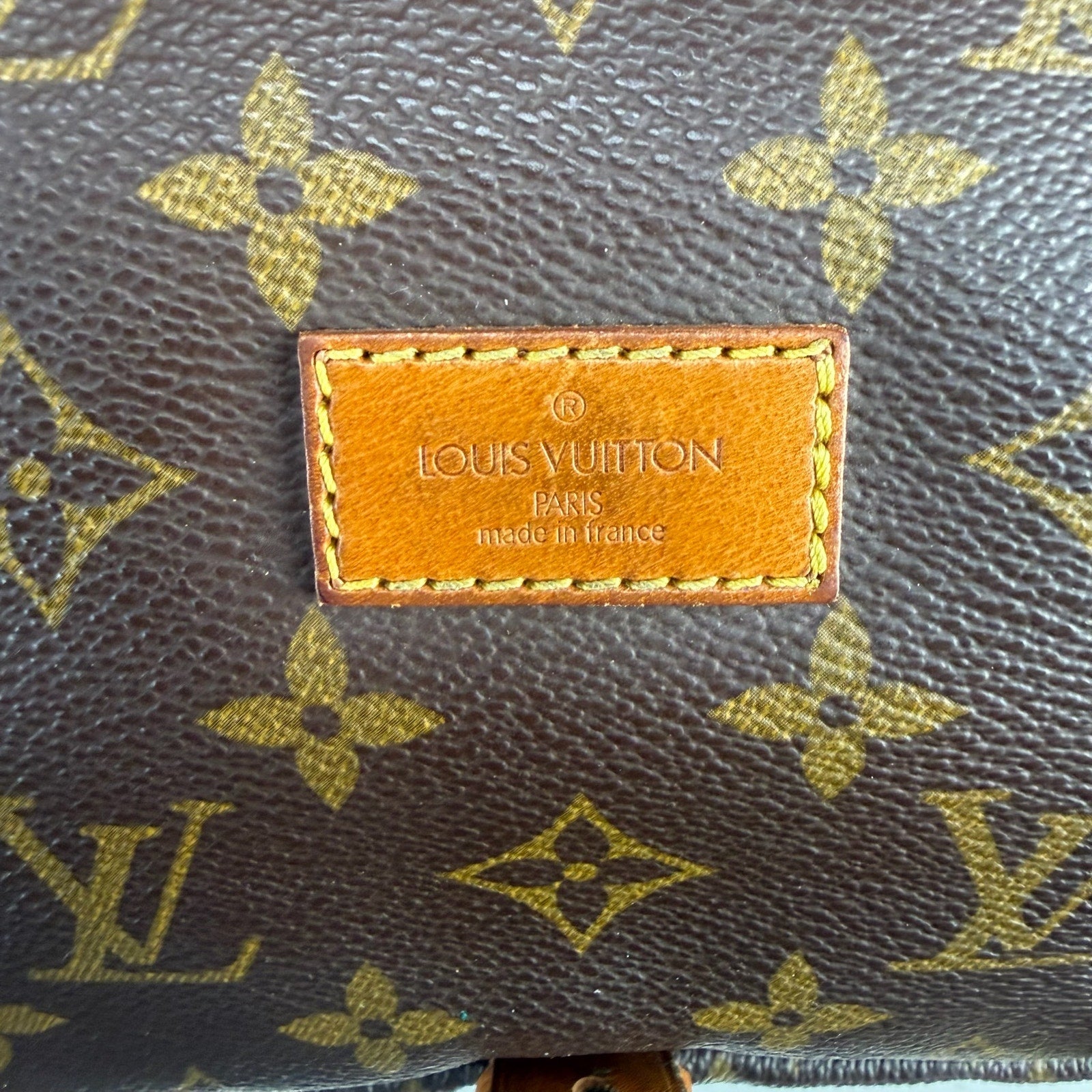 Louis Vuitton Saumur 30 Monogram Brown Crossbody Bag Authentic Pre Owned