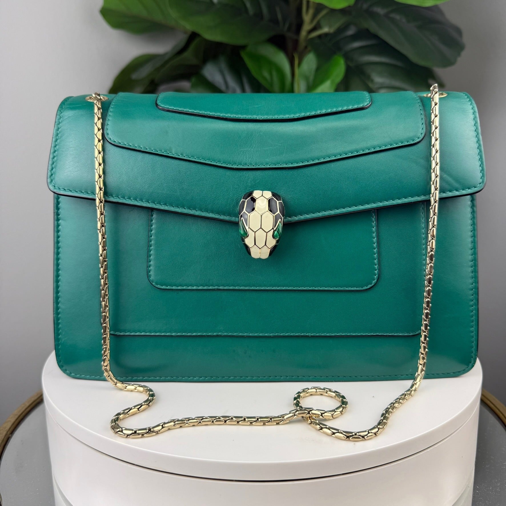 Bulgari Serpenti Forever green - front