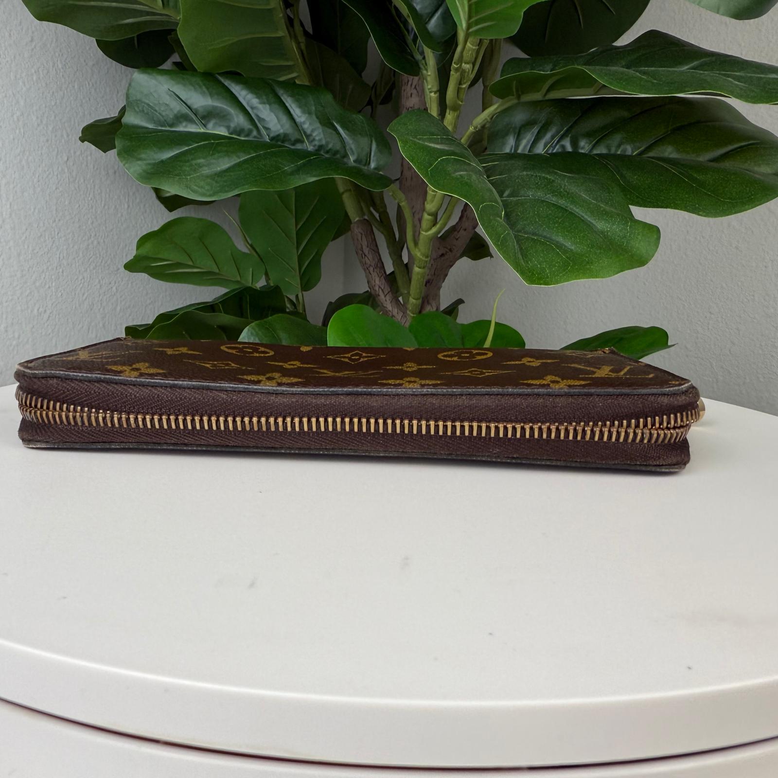 Authentic Louis Vuitton Monogram Zippy Wallet Long Wallet