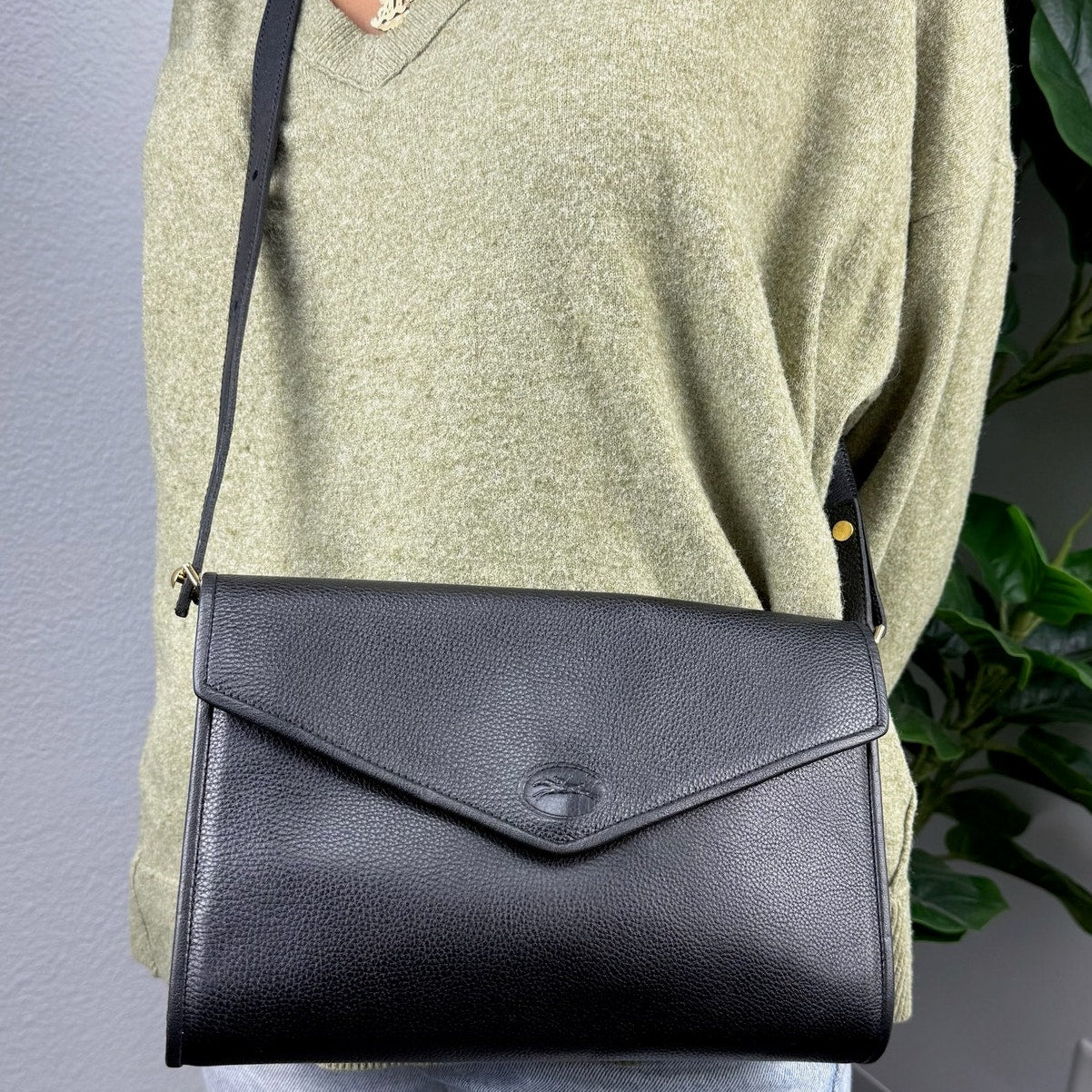 Longchamp Pebbled Leather Black Envelope Flap Crossbody Bag Authentic Pre Owned
