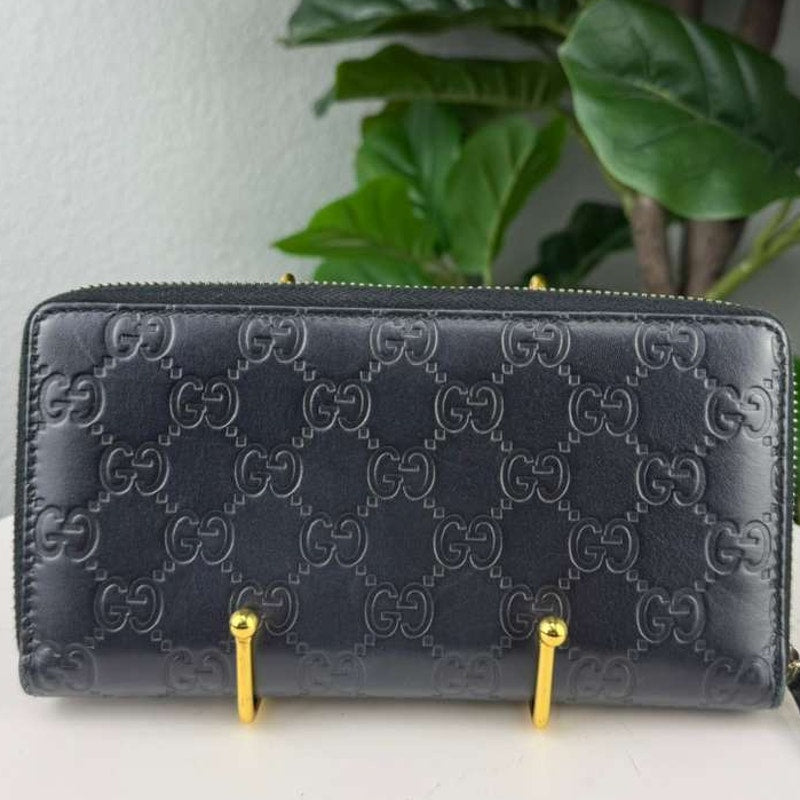 Authentic Gucci Guccissima Black Leather Long Zip-Around Wallet