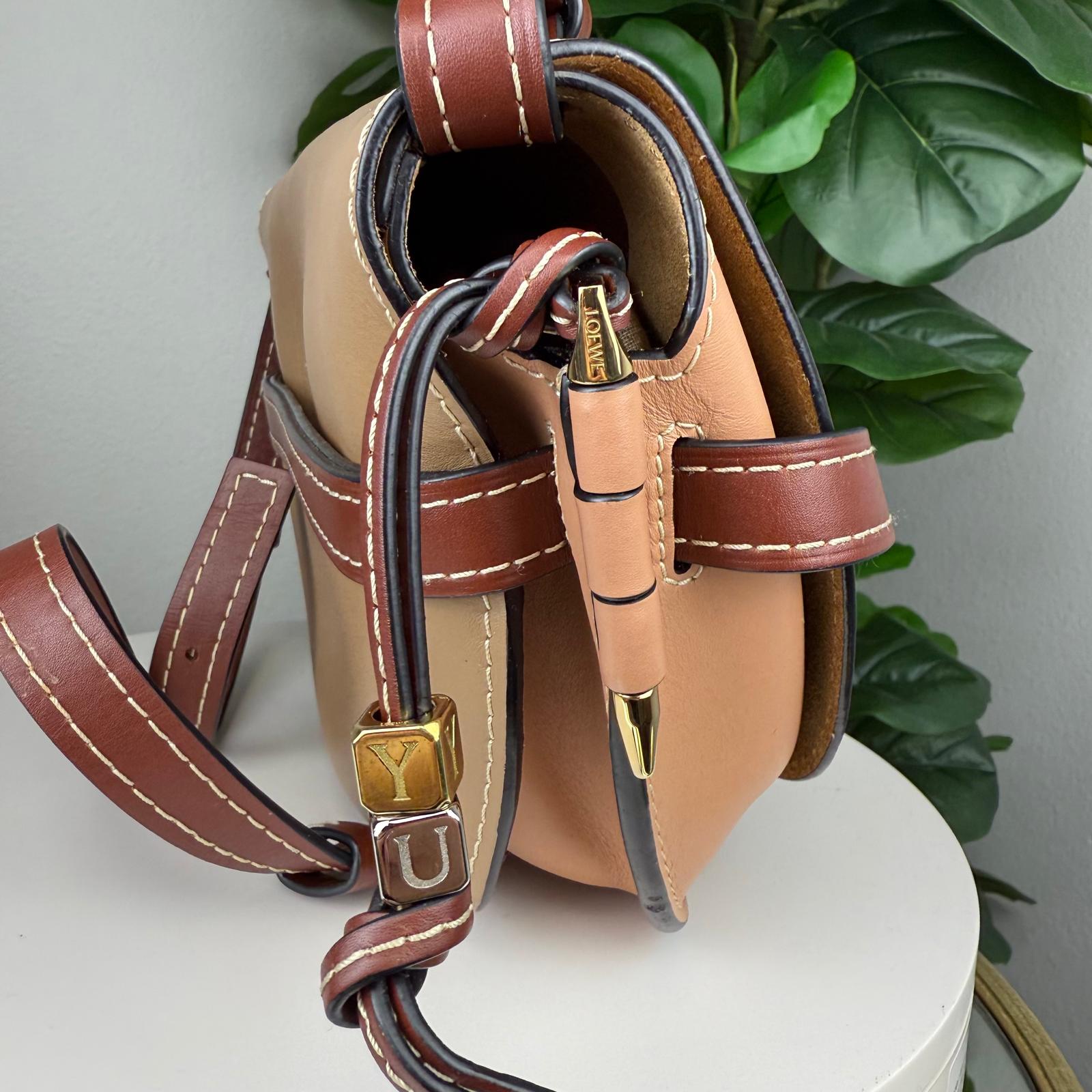 💎✨Authentic Loewe Gate Calfskin Small Gate Crossbody Bag Taupe