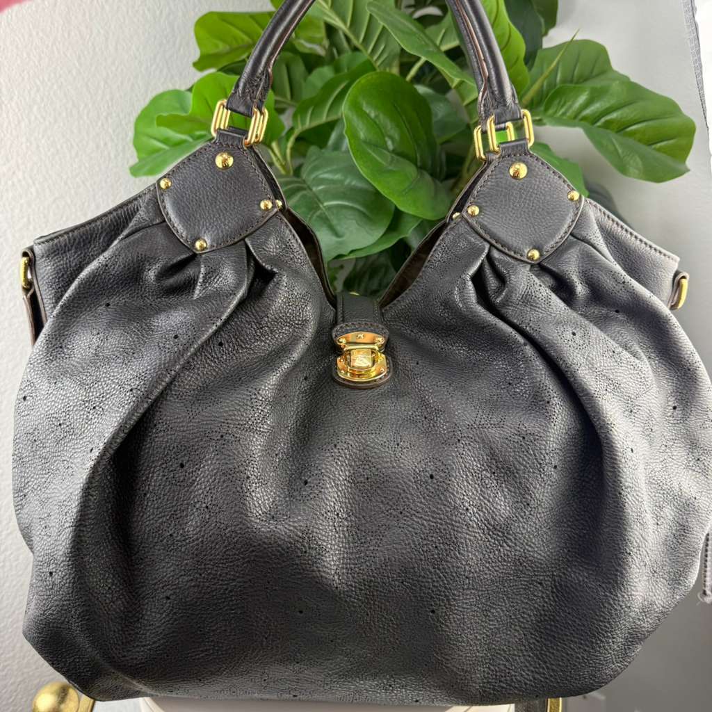Authentic Louis Vuitton Mahina Shoulder Bag