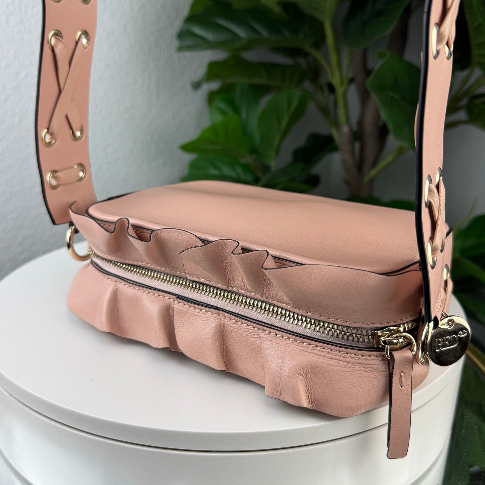 💎✨Authentic Pink Red Valentino Garavani Leather Crossbody Bag