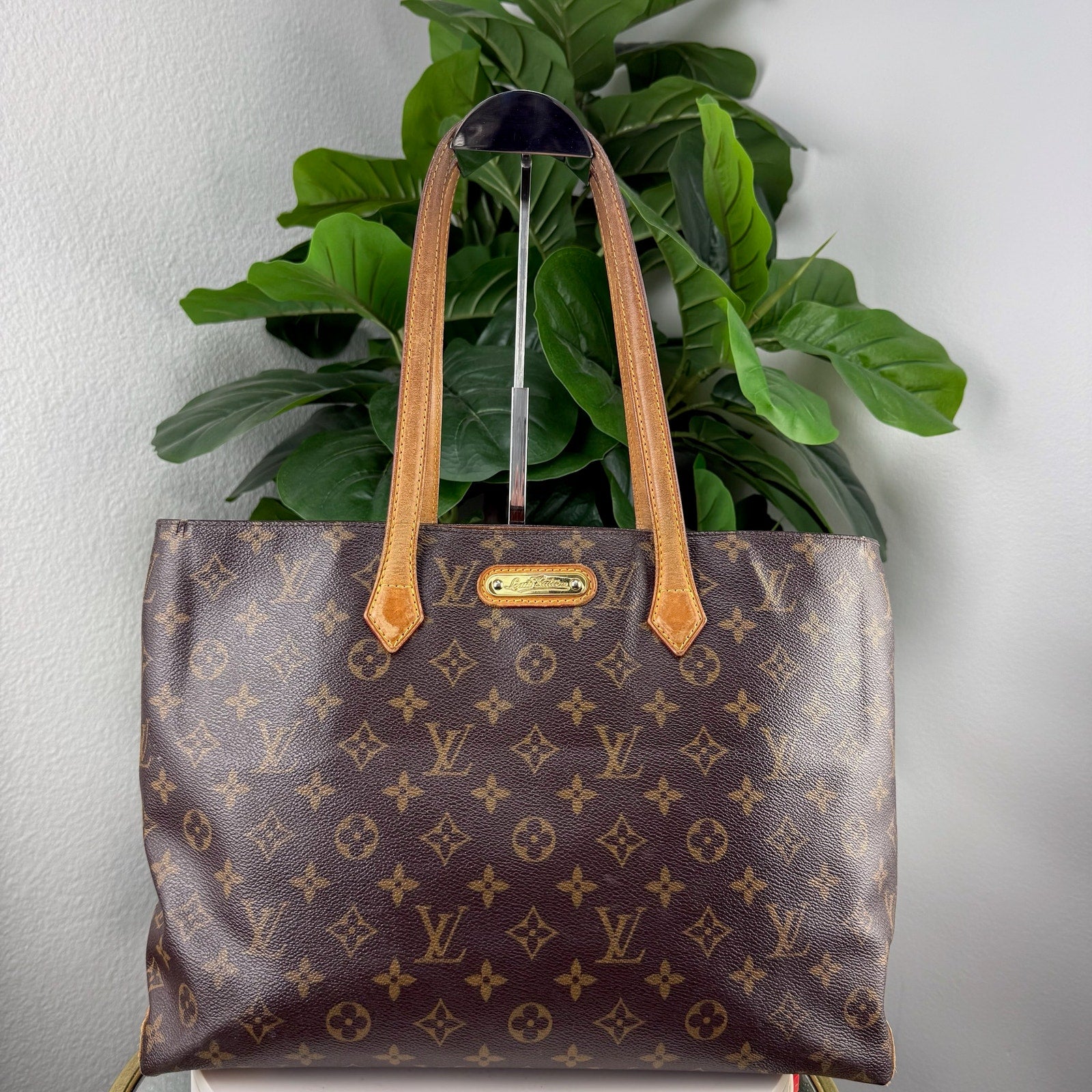 Louis Vuitton Monogram Canvas Wilshire MM Tote Bag
