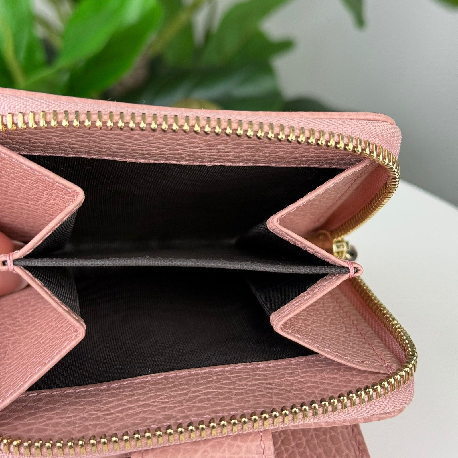 Authentic Gucci Dollar Calfskin Zip Around French Flap Wallet beige ebony Soft Pink