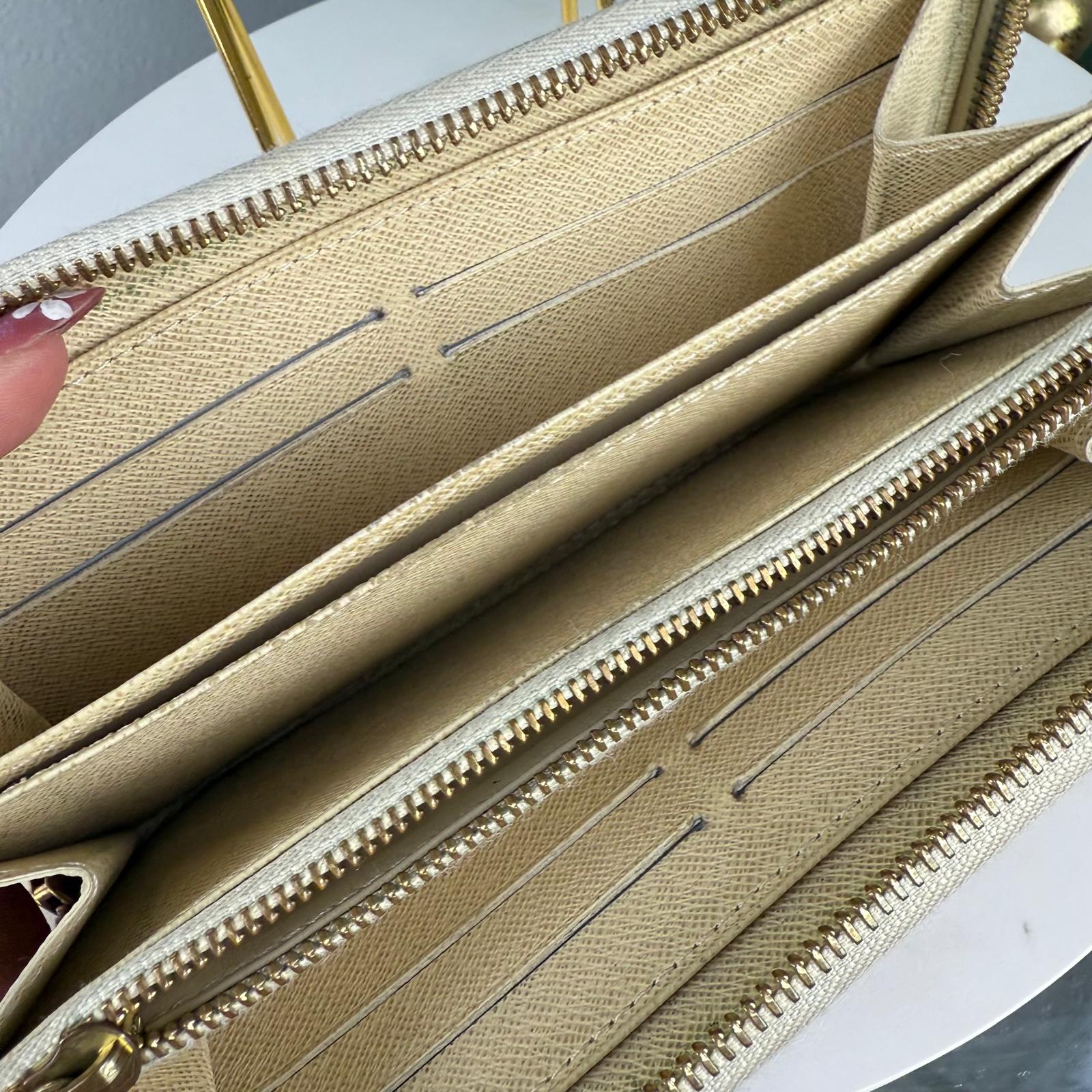 Authentic Louis Vuitton Zippy Damier Azur Canvas Wallet