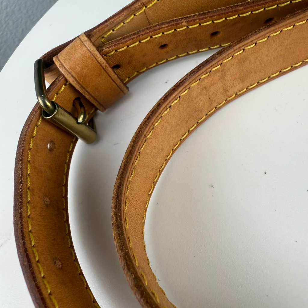 Authentic Louis Vuitton Leather Shoulder 39inch Adjustable Purse Strapn (Clasp to Clasp)